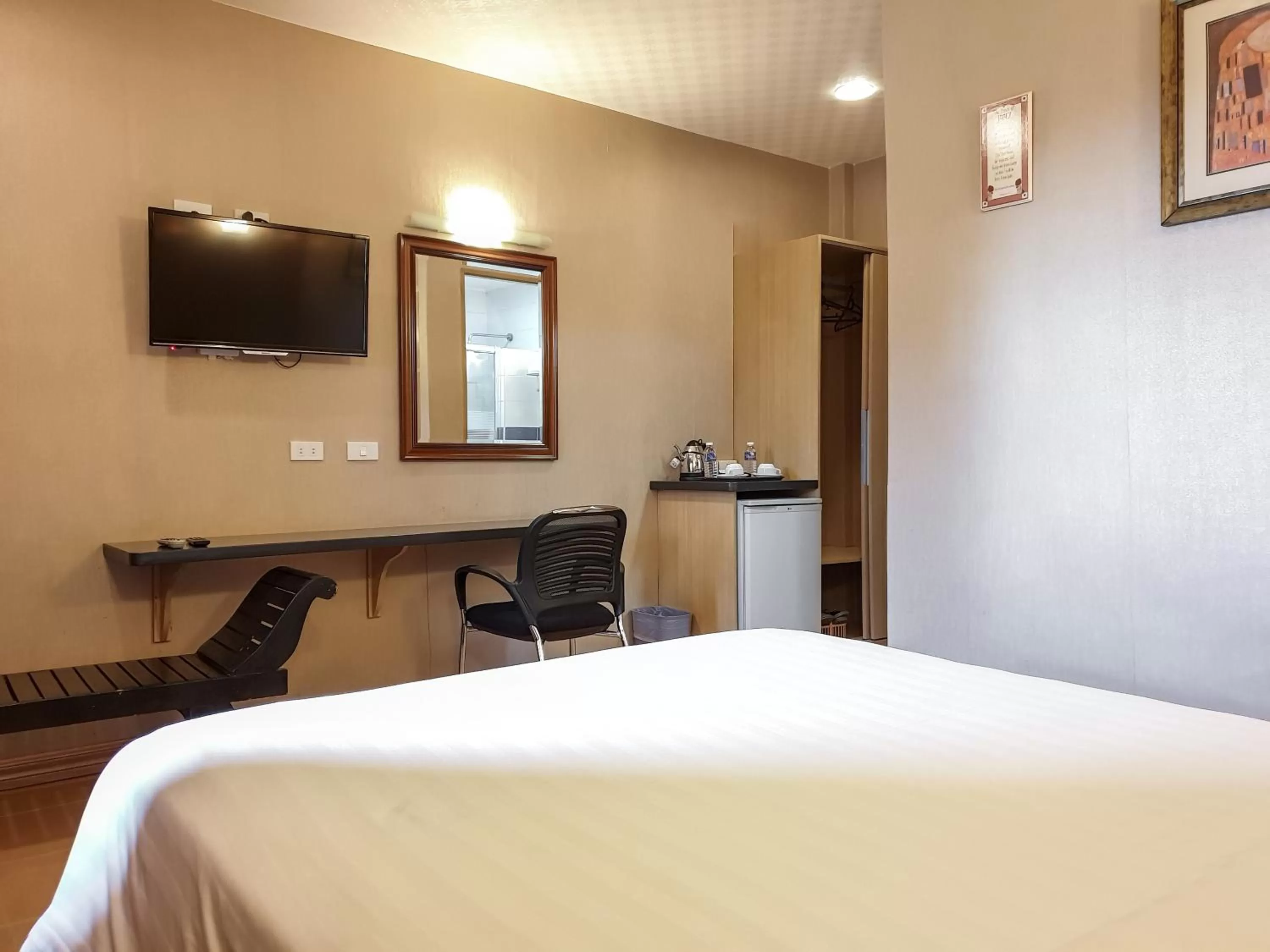 Standard Queen Room in Tagaytay Wingate Manor