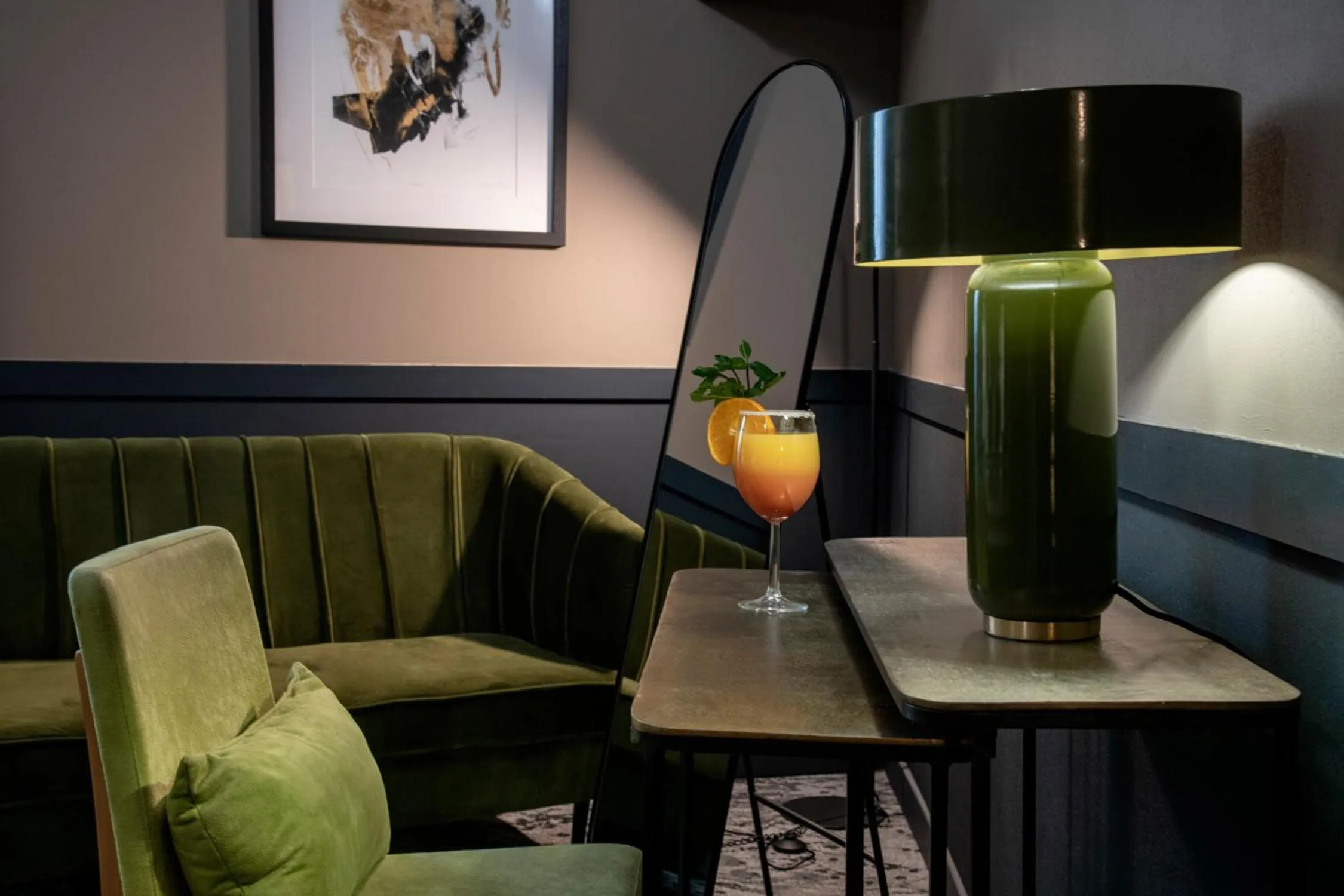 Junior Twin Suite in Best Western Plus Nice Cosy Hotel