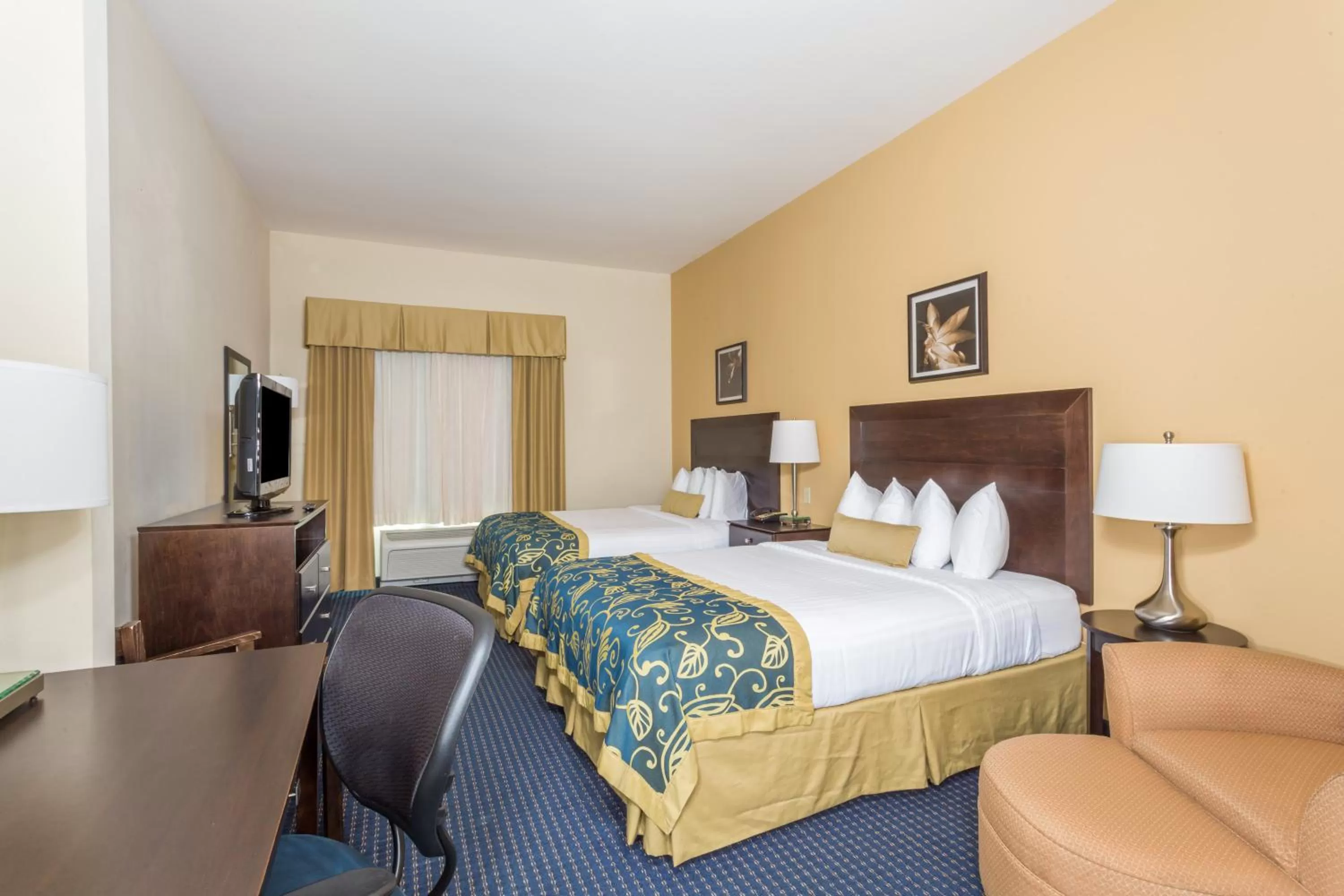 Deluxe Queen Room with Two Queen Beds - Disability Access - Non-Smoking in Wingate by Wyndham Houma