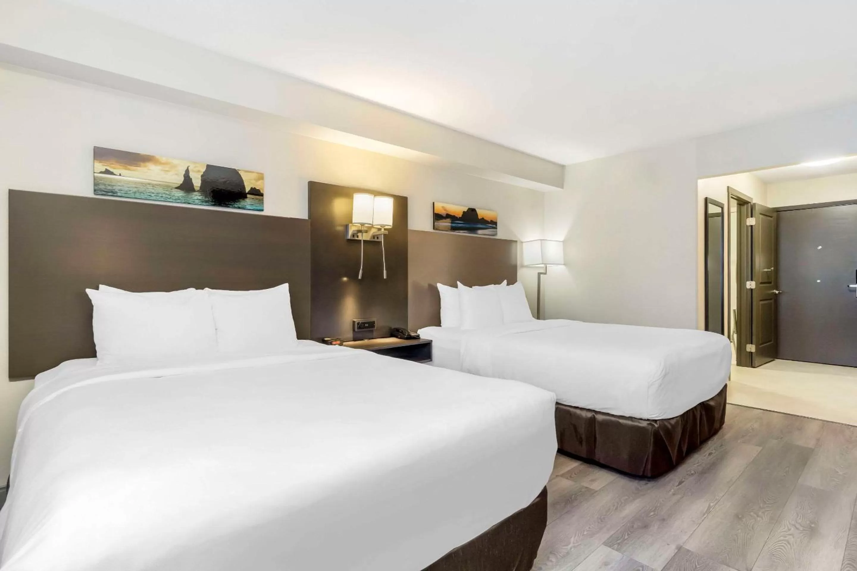 Queen Room with Two Queen Beds - Non-Smoking in Comfort Inn & Suites Pacific - Auburn