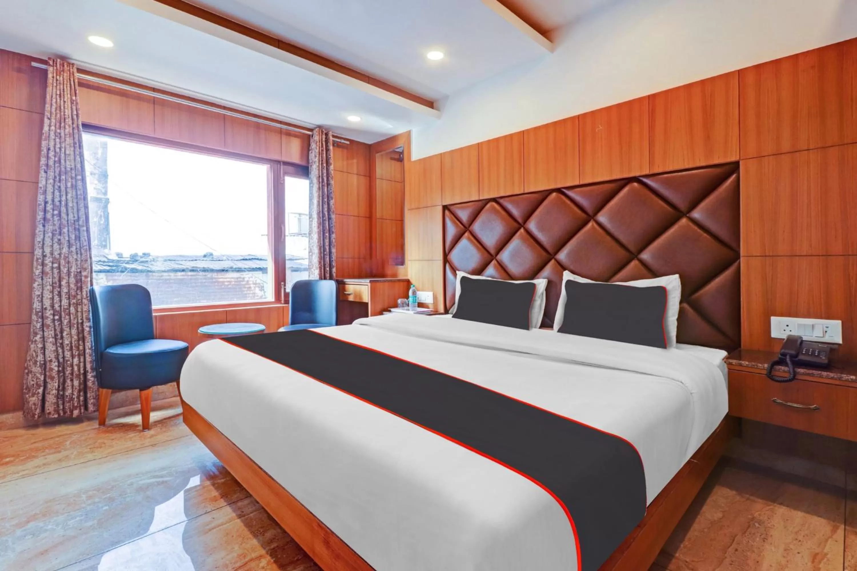 Classic Triple Room in FabHotel Clock View 500M From The Mall Road