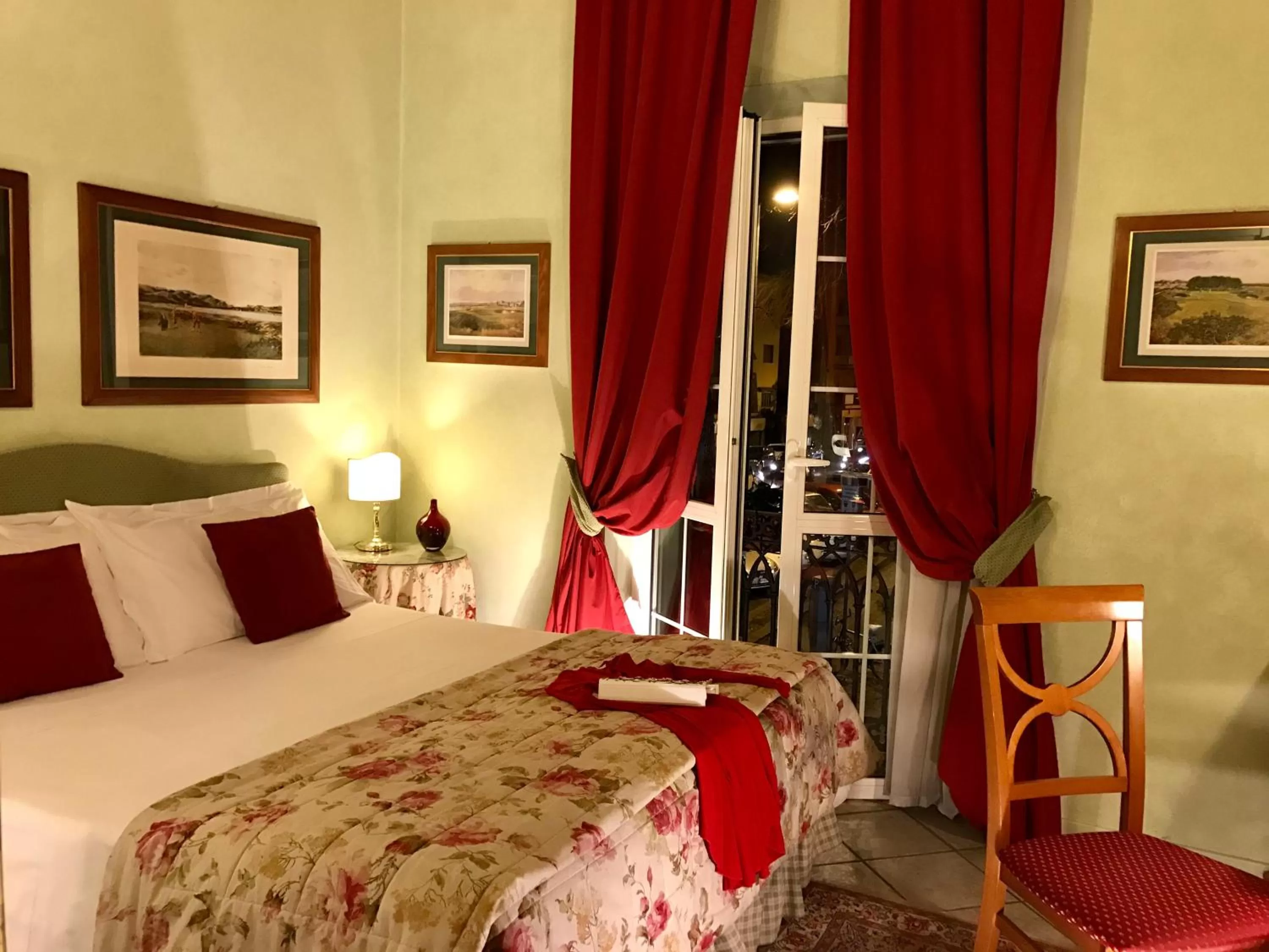 Classic Double Room in Hotel Rosary Garden