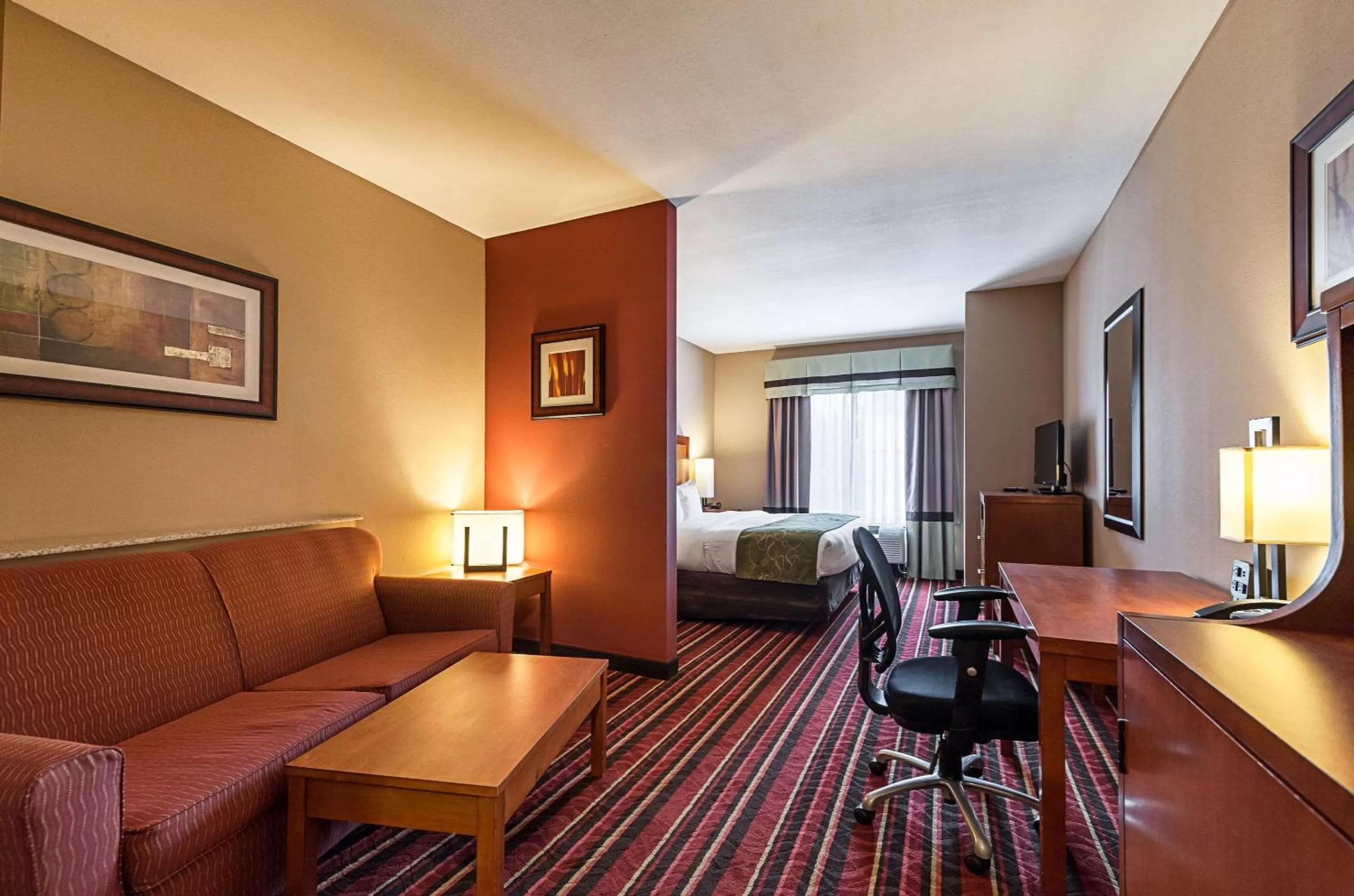 King Suite - Disability Access/Non-Smoking in Comfort Suites Sulphur-Lake Charles
