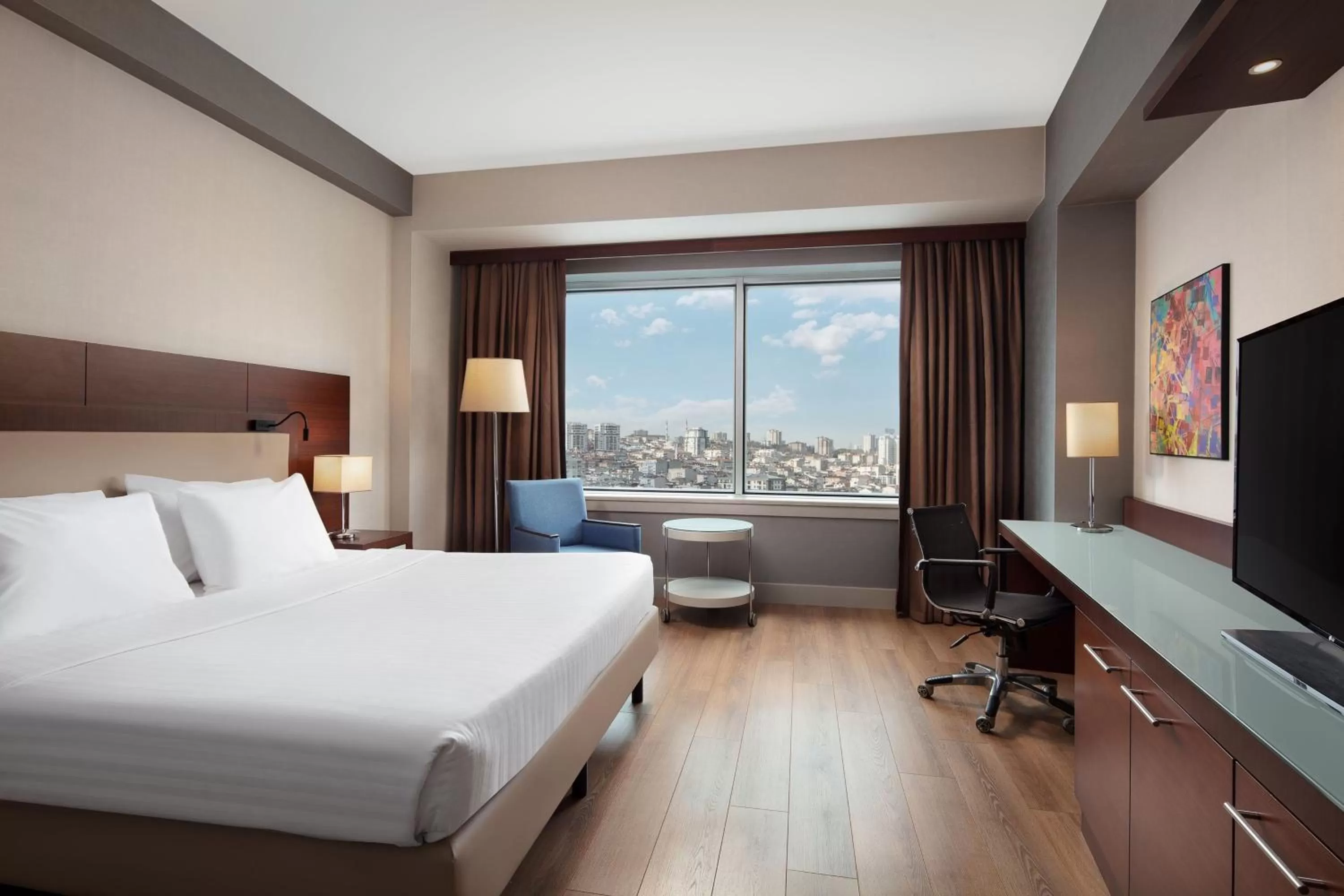 Superior King Room in Courtyard by Marriott Istanbul West