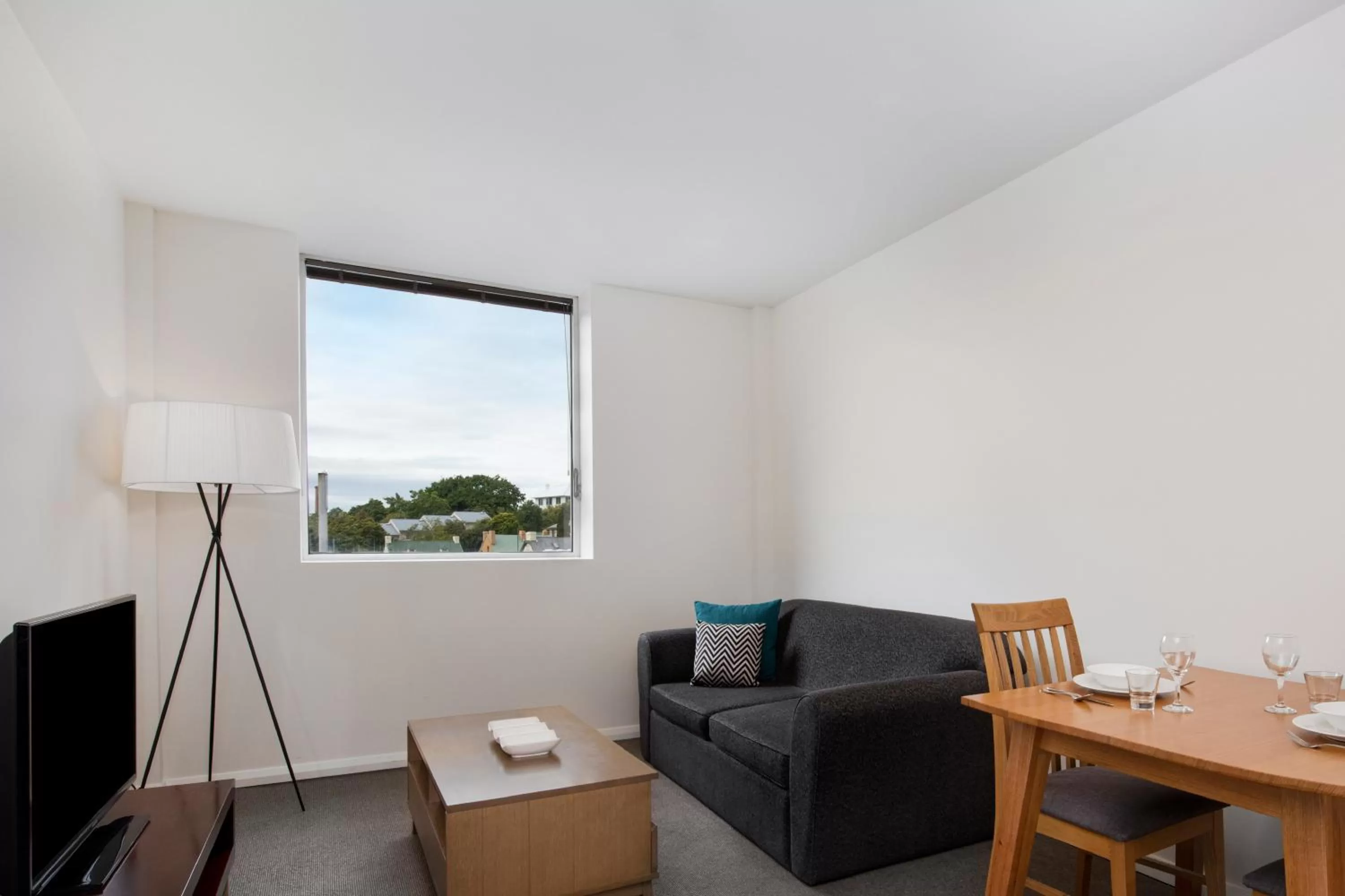 Studio Apartment in Mantra One Sandy Bay Road