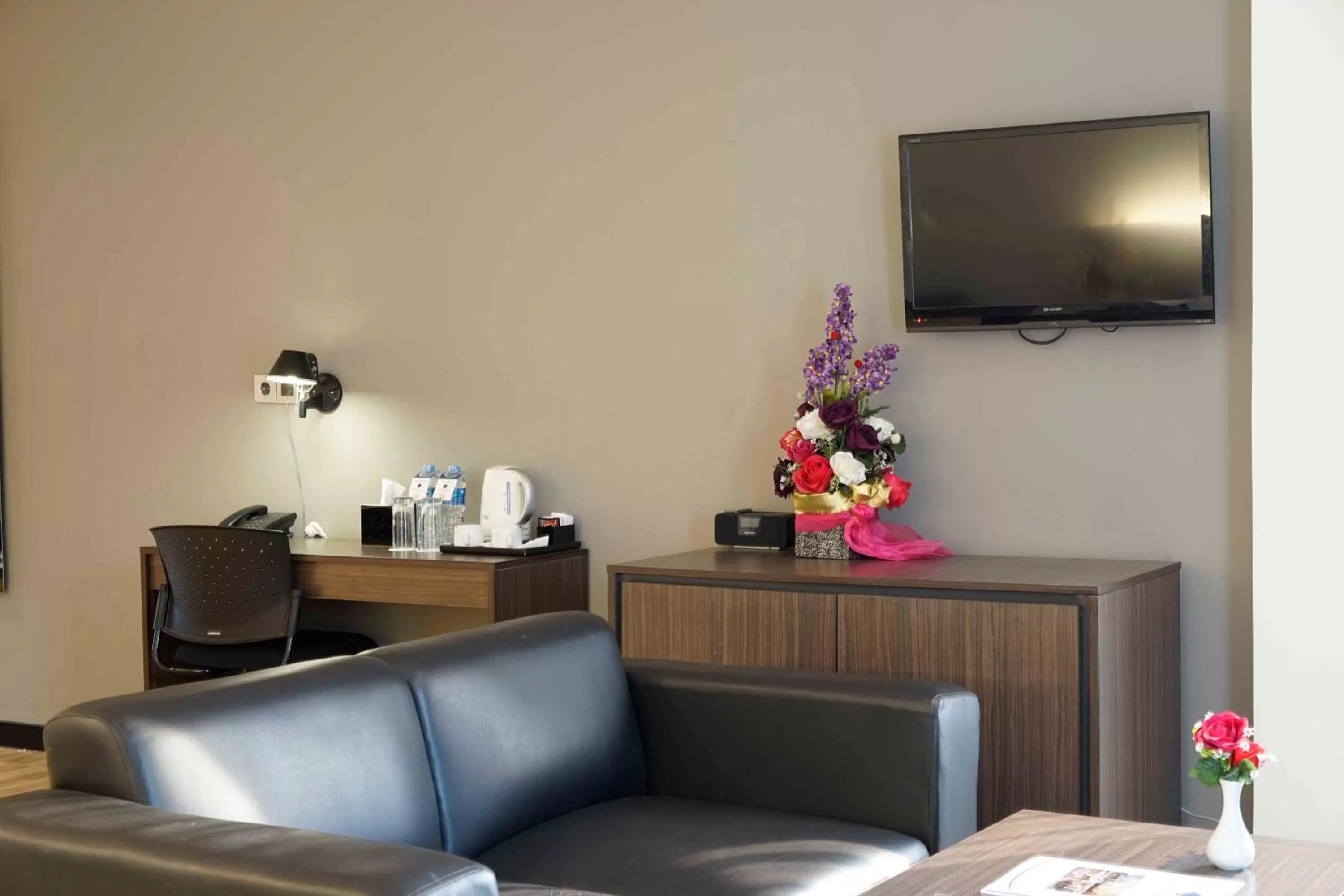 Junior Suite in Yunna Hotel Lampung