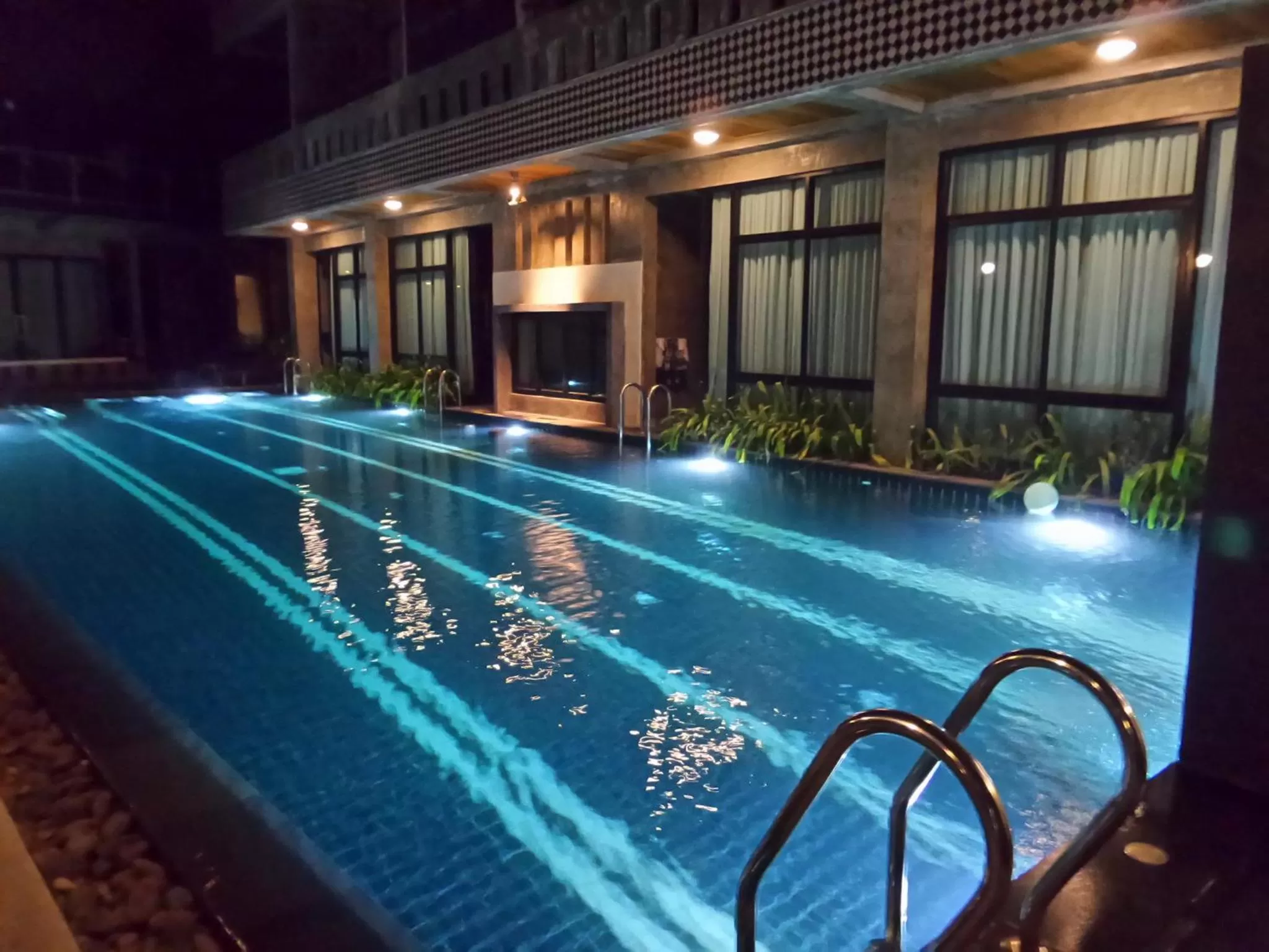 Deluxe Double Room with Pool Access in Green View Village Resort