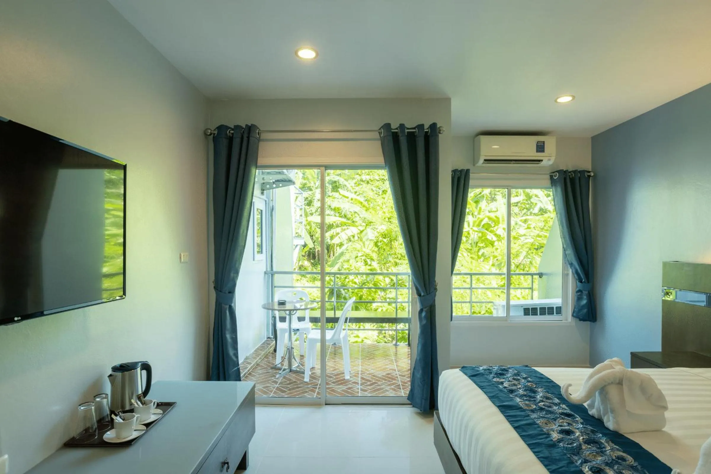 Superior King Room in The Great @Patong Hotel