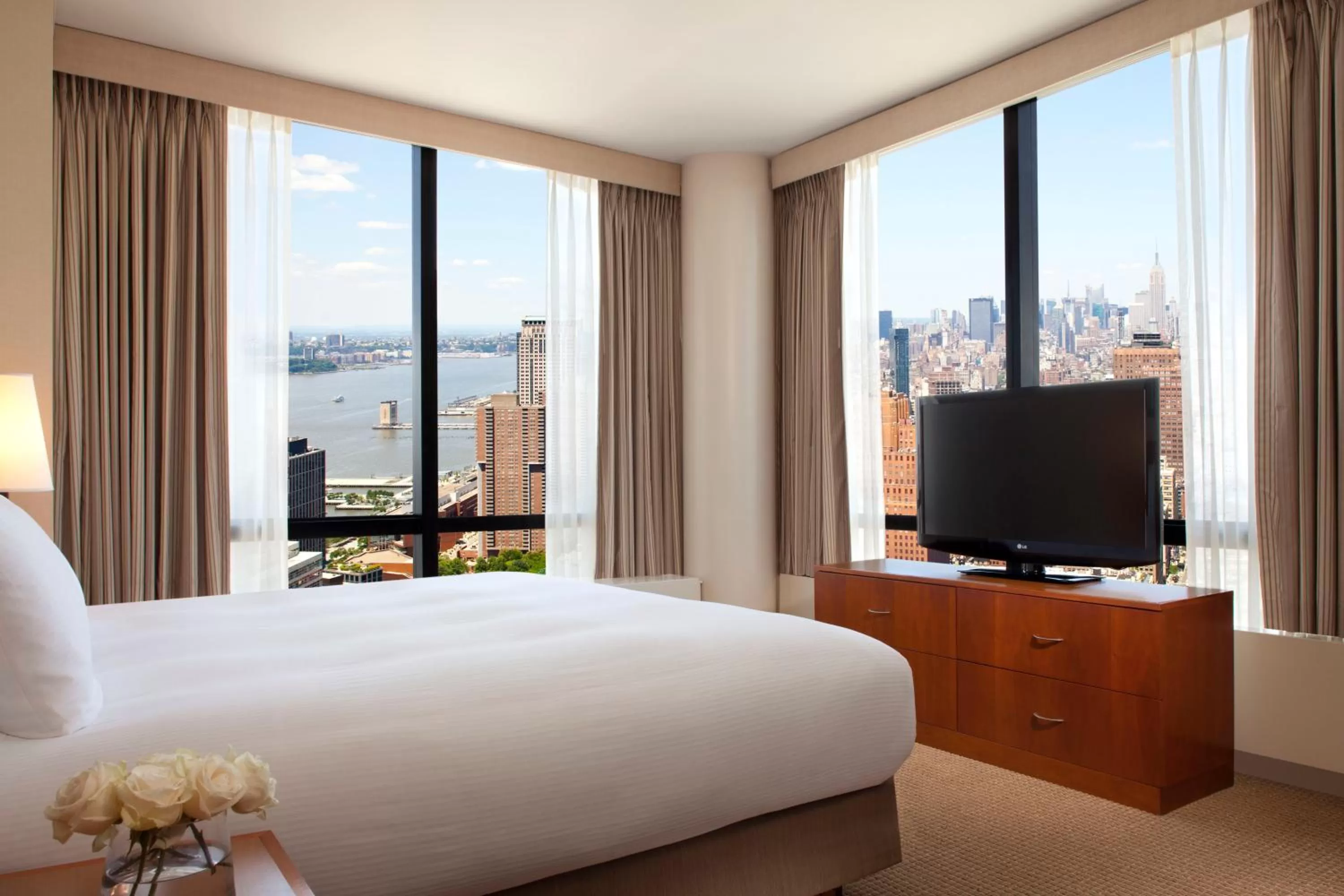 Premier King Room with City View in M Social Hotel New York Downtown