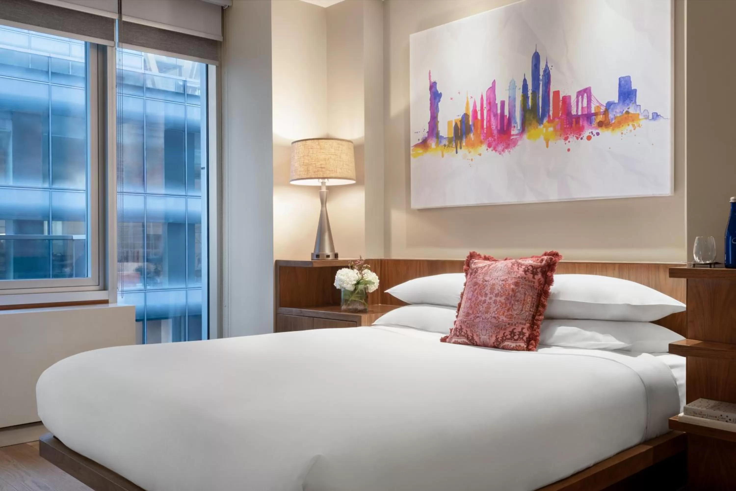 Metro Queen in The Gotham Hotel