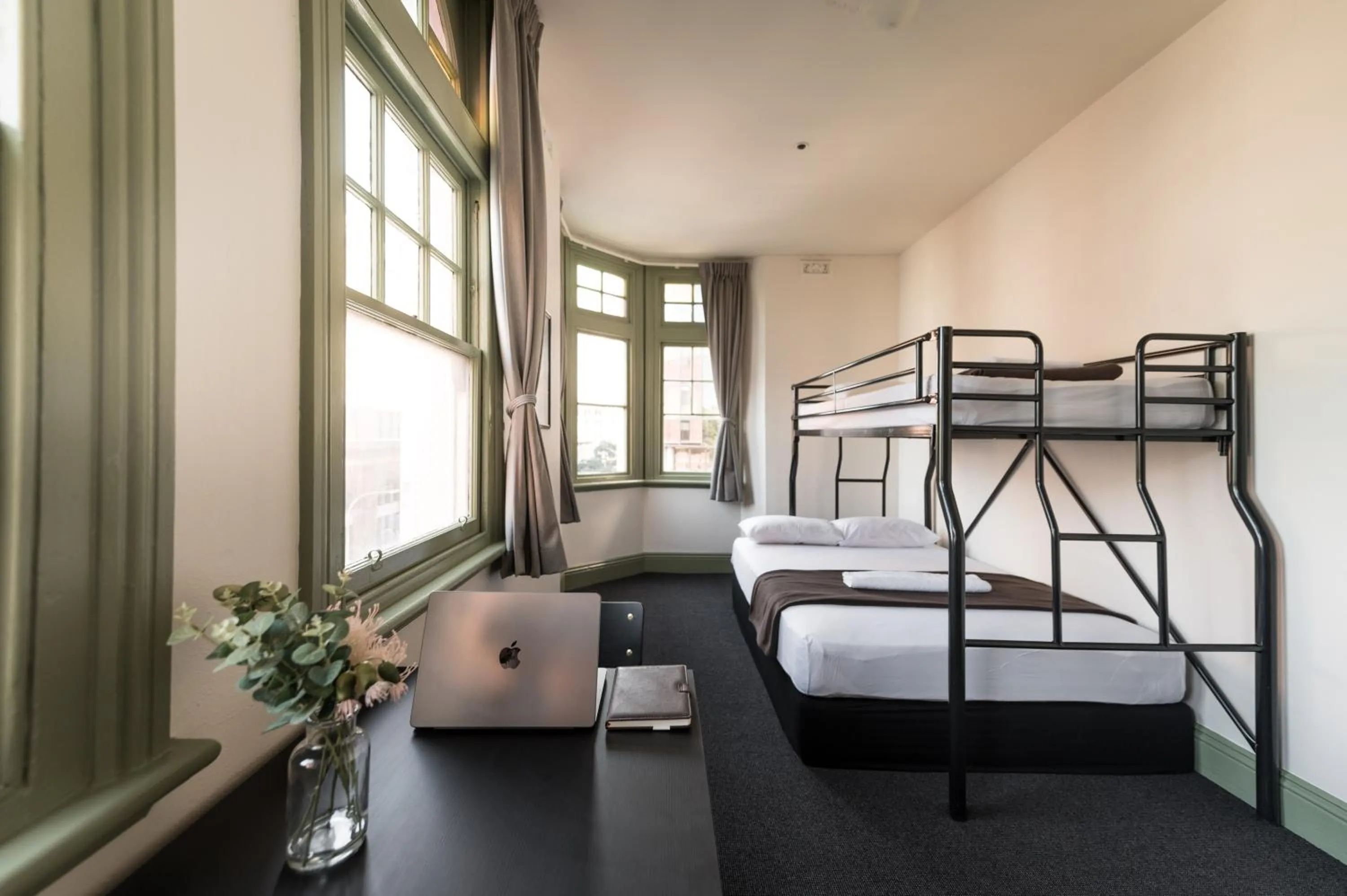 Bed in Sydney Central Inn