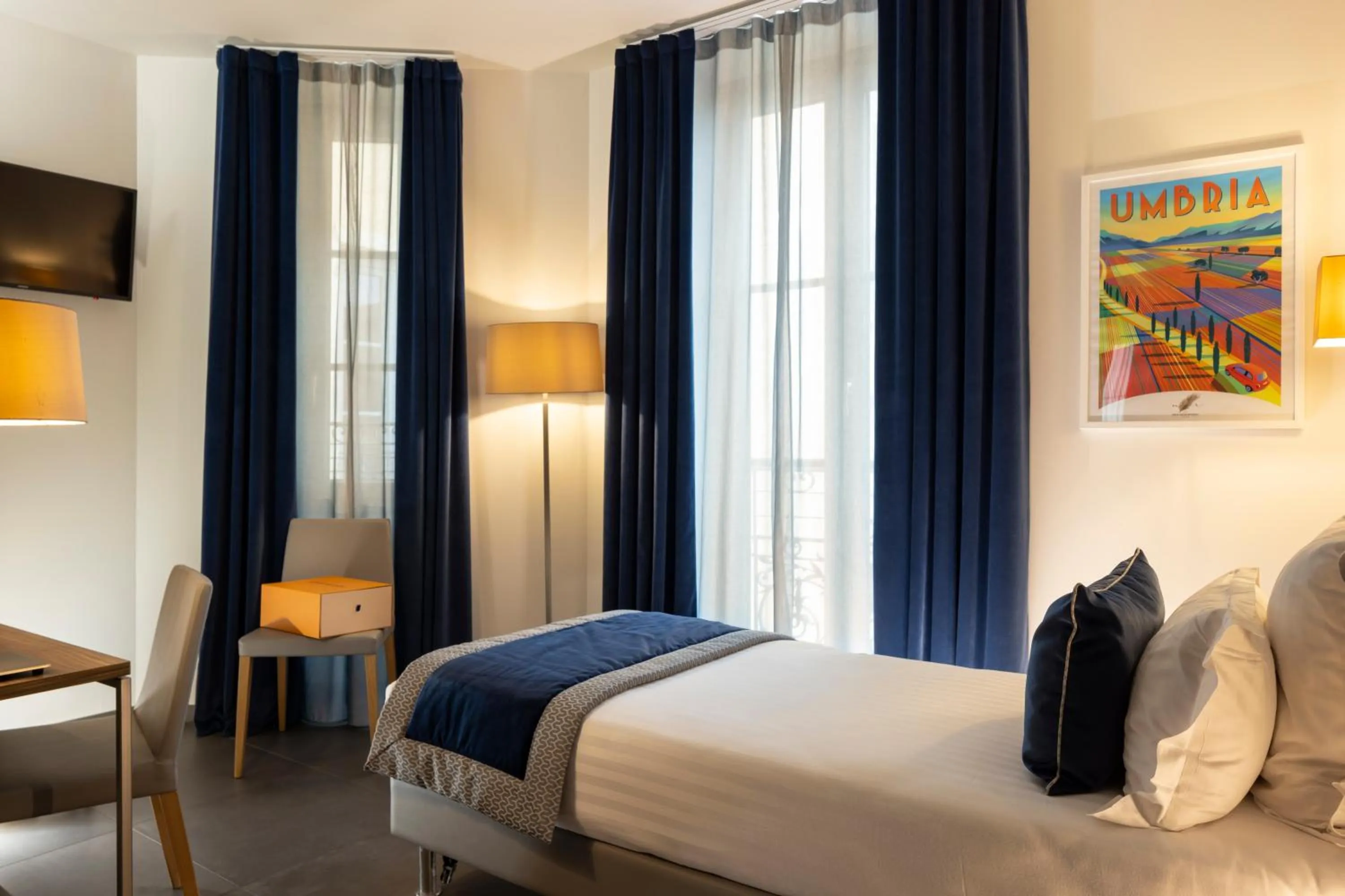 Bed in Hôtel Nice Azur Riviera