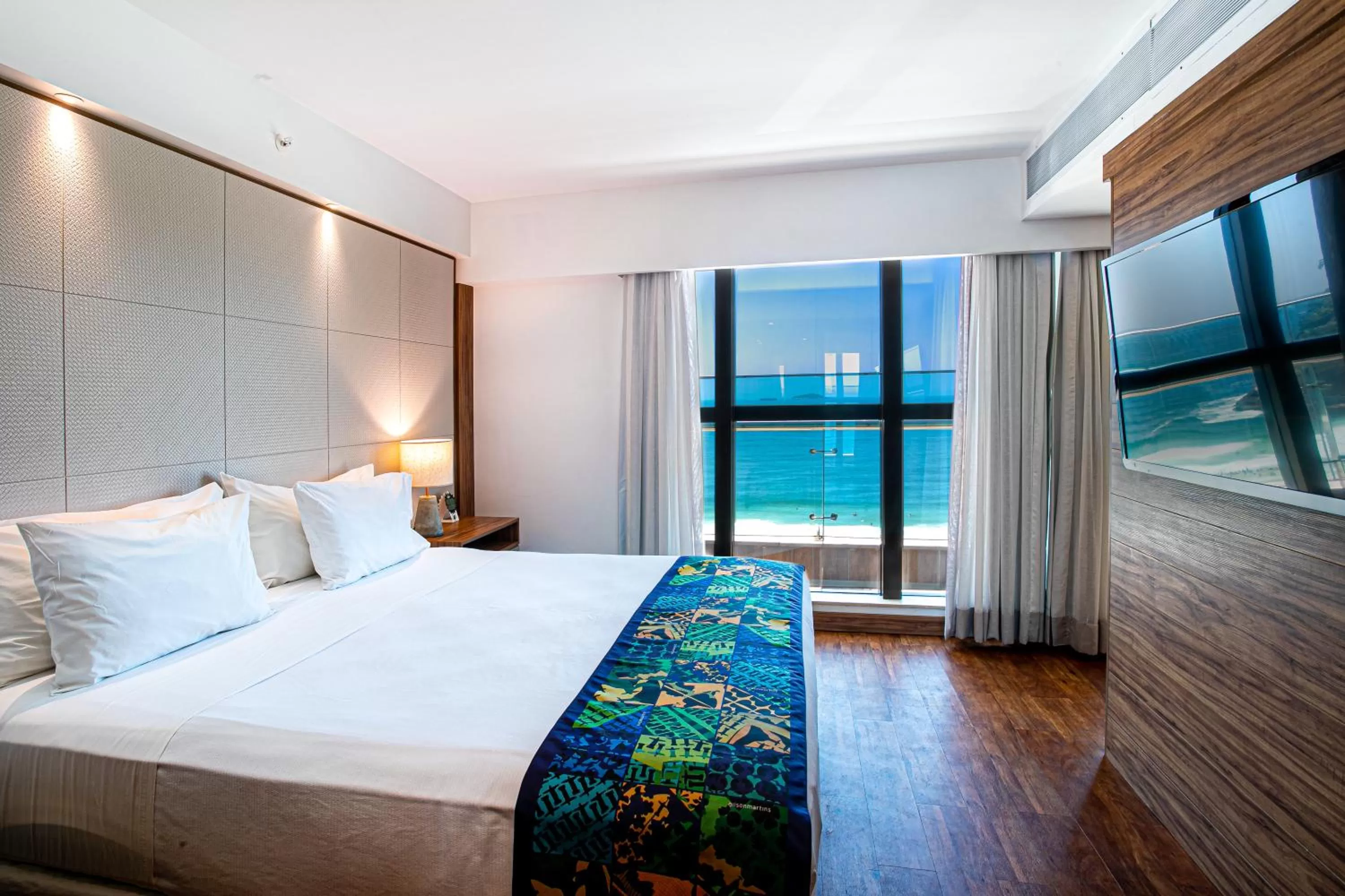 Suite with Queen Bed in Arena Leme Hotel