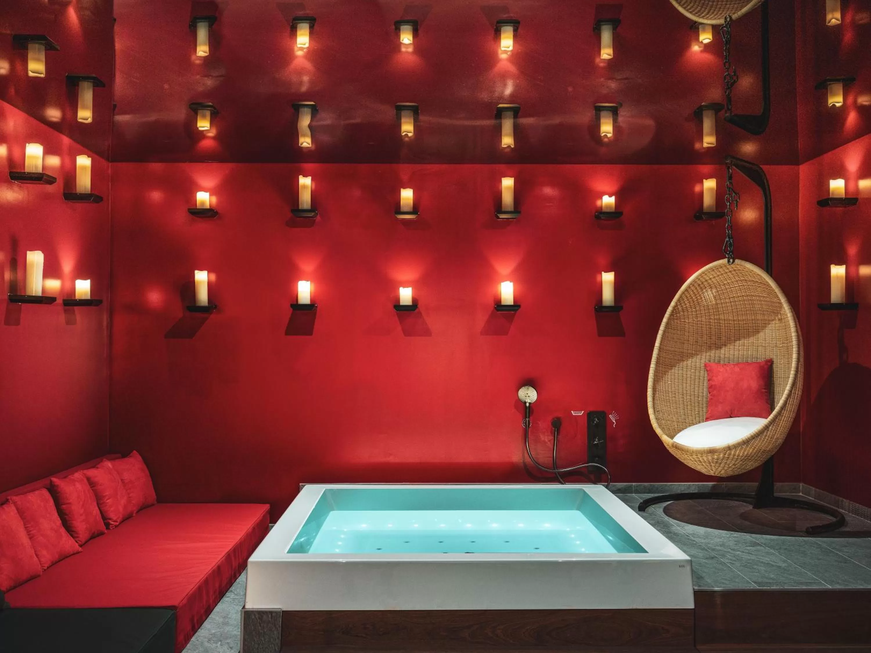 Hot Tub in Chouchou Hotel