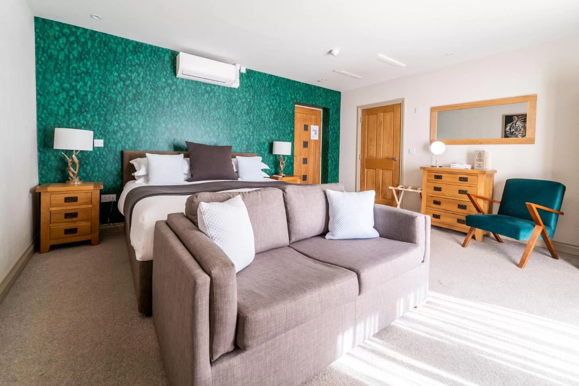 Family Room with Garden View in The Honingham Buck