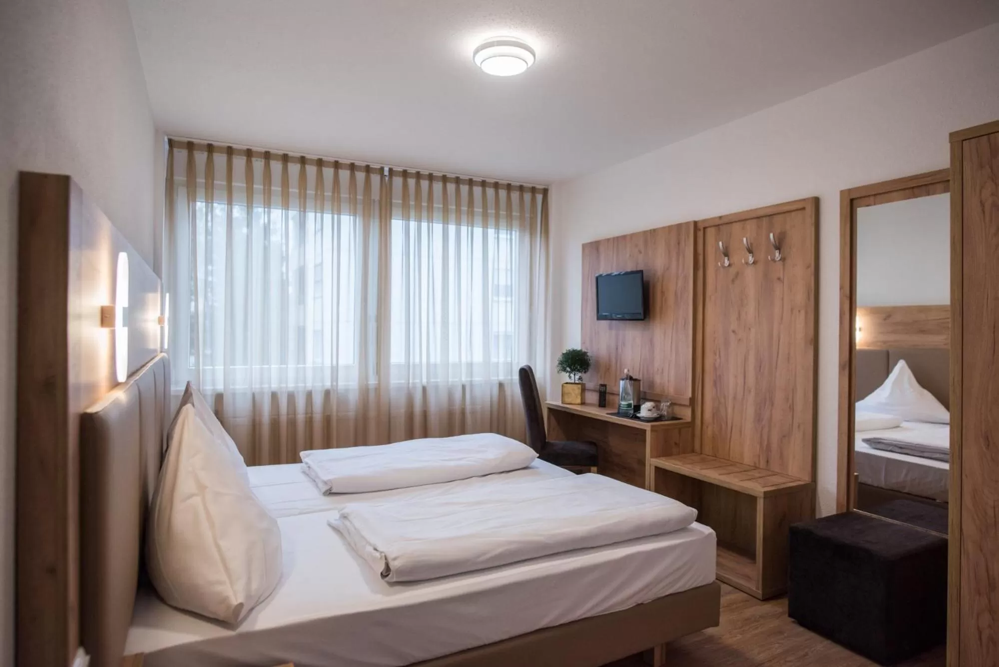 Double Room - single occupancy in Hotel Leo