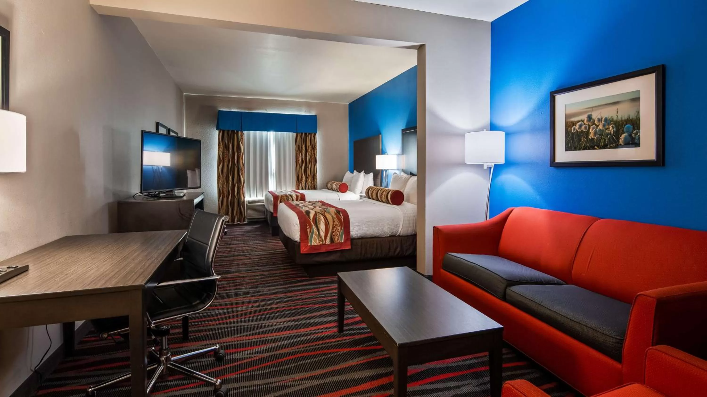 Queen Suite with Two Queen Beds and Sofa Bed - Non-Smoking in Best Western Plus Tech Medical Center Inn