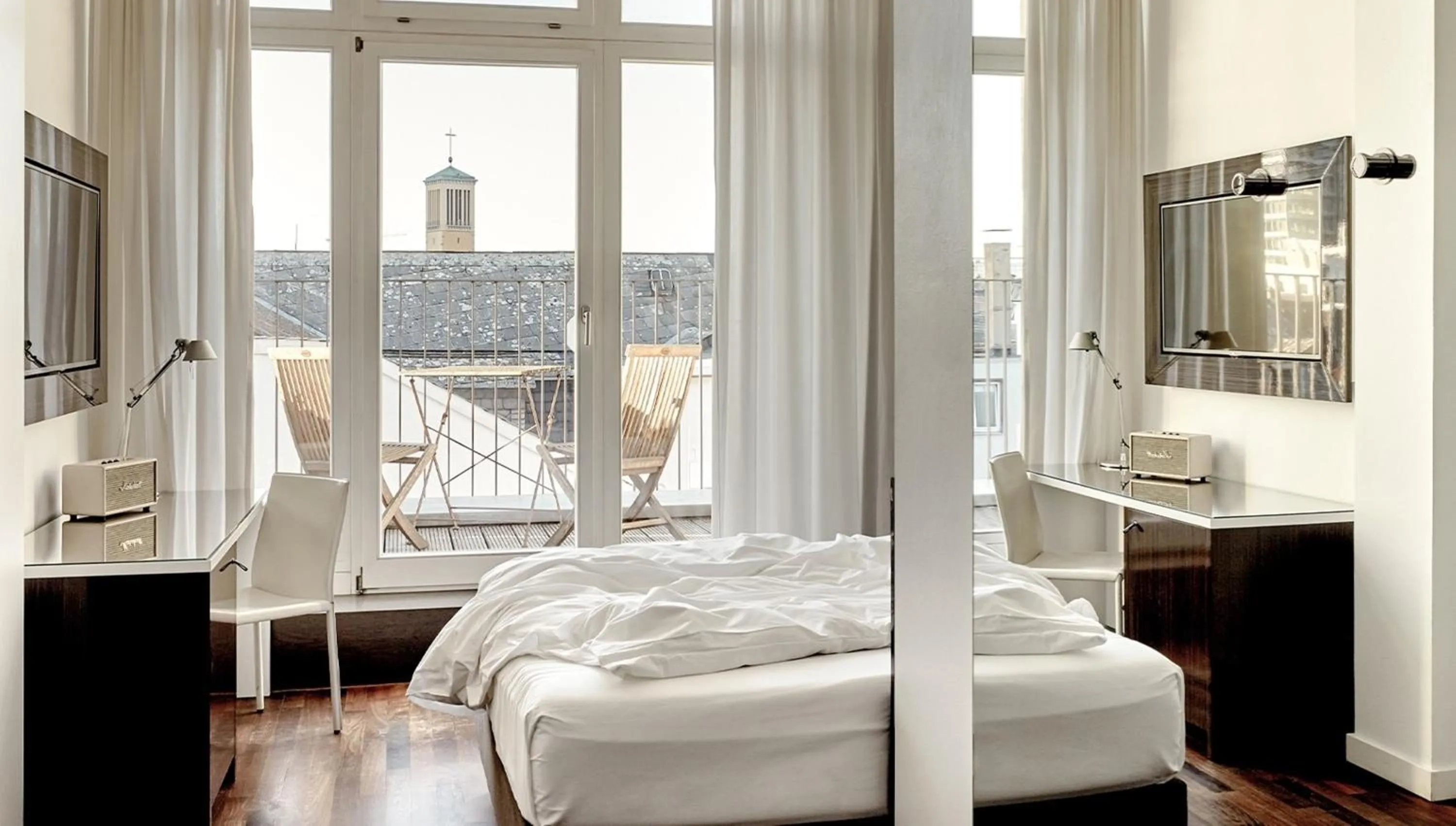 Single Room with Balcony in The Pure, Frankfurt, a Member of Design Hotels