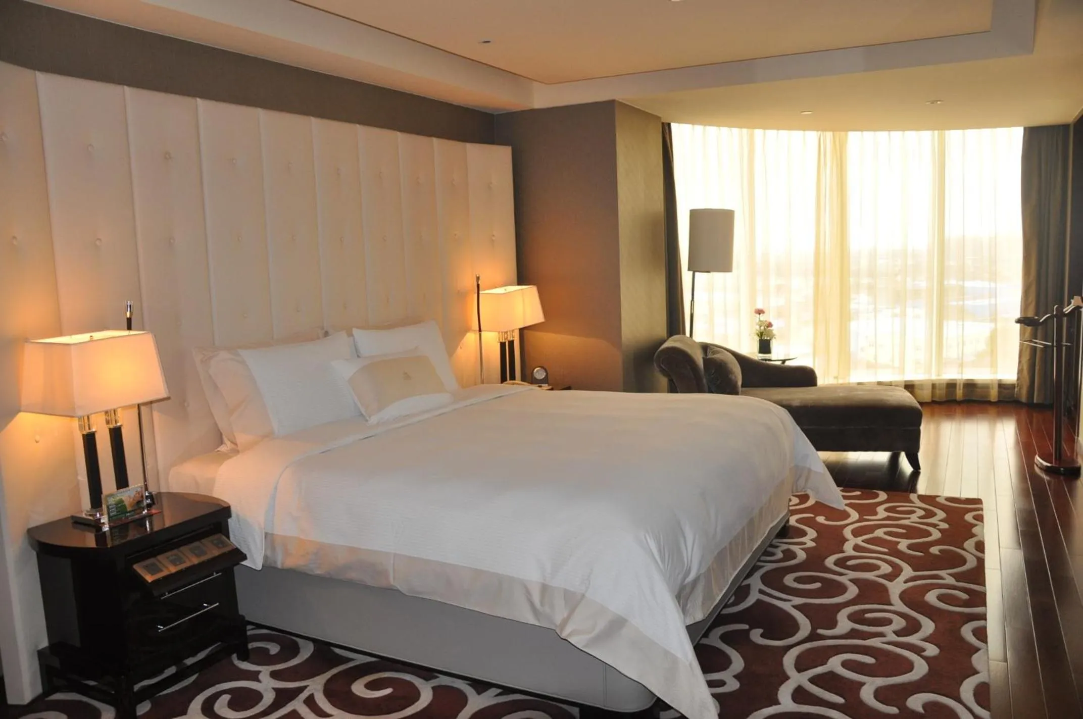 One-Bedroom Suite in Royal International Hotel Shanghai - Pudong International Airport
