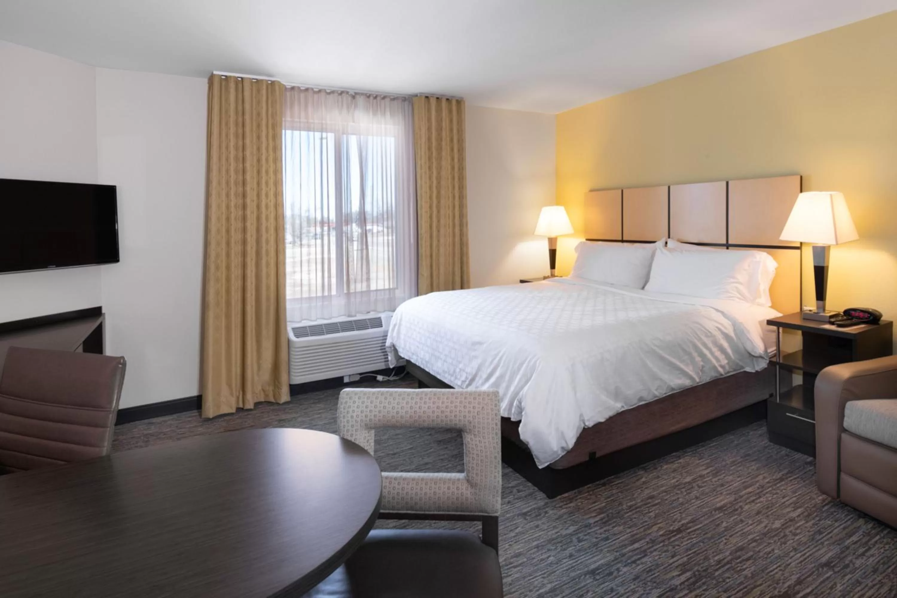 Queen Studio Suite - Communication Accessible in Candlewood Suites Enid by IHG