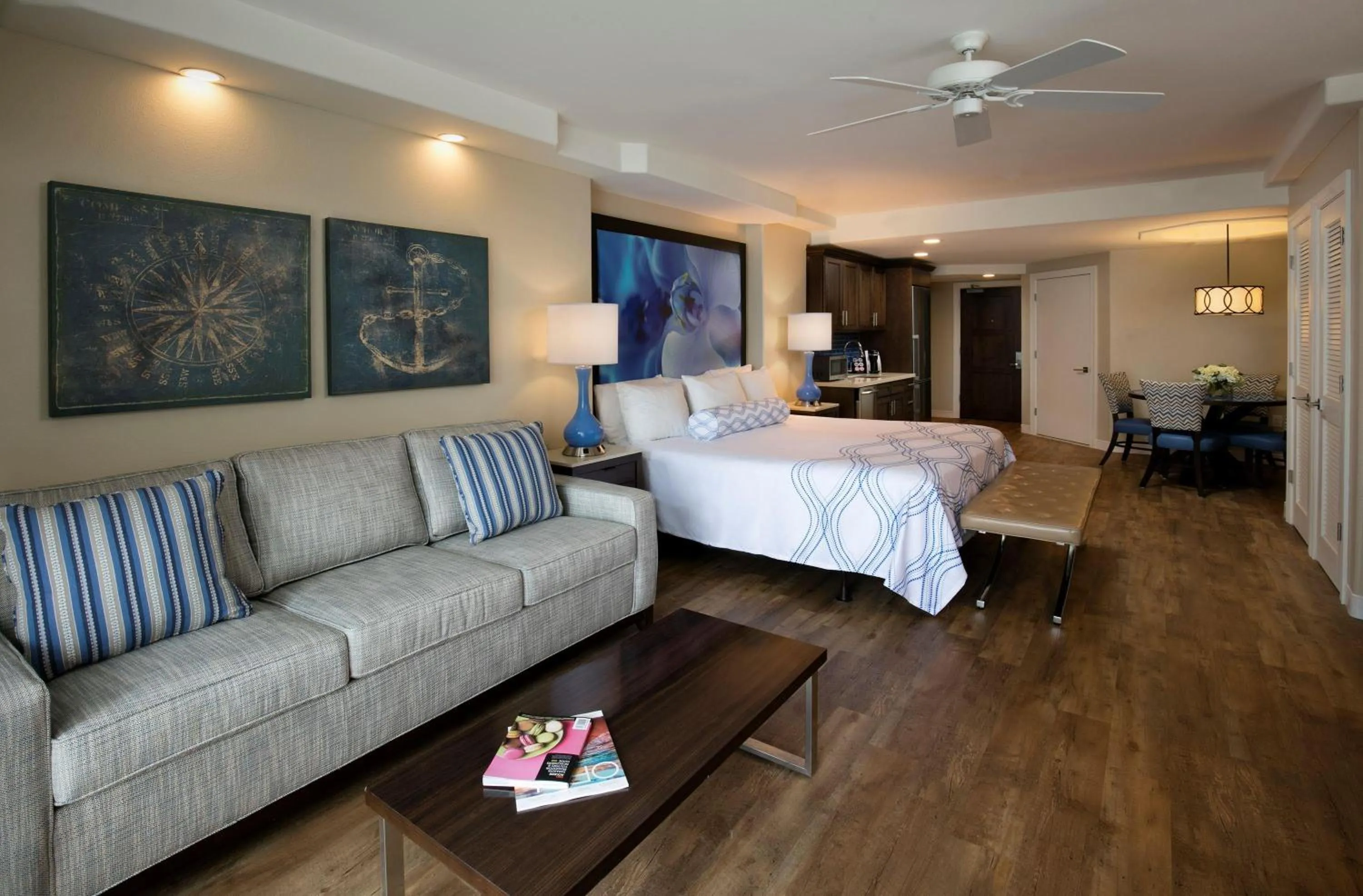 Junior King Suite with Beach View in Lido Beach Resort - Sarasota