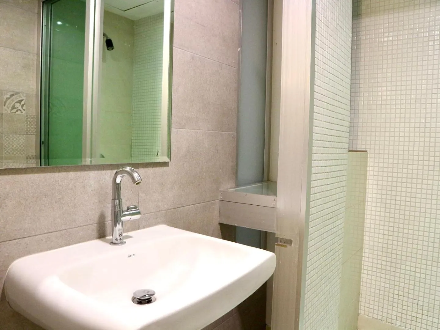 Deluxe Double Room in Swana Bangkok Hotel