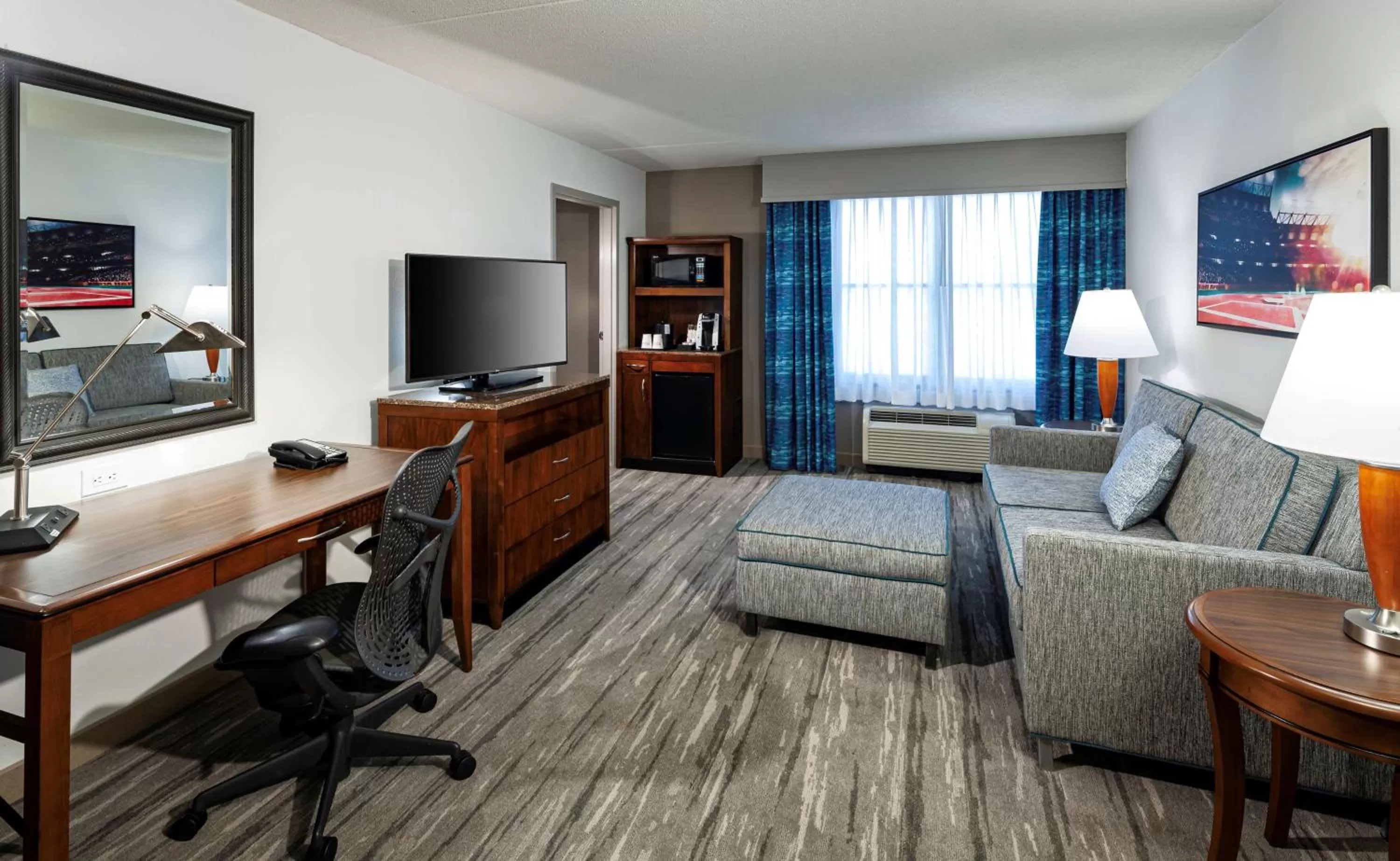 One-Bedroom King Suite in Hilton Garden Inn Omaha Downtown-Old Market Area