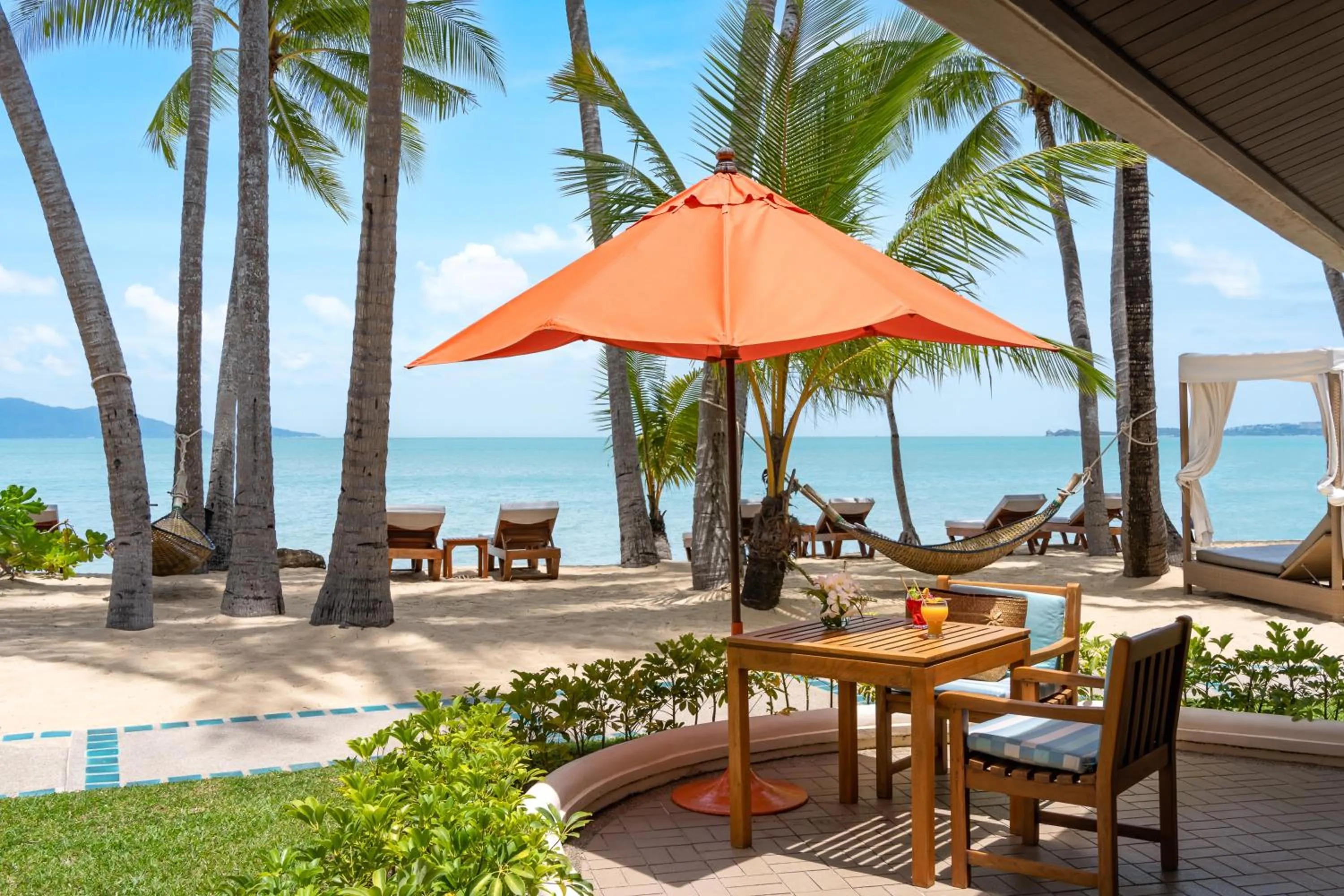 Deluxe Beachfront Villa in Santiburi Koh Samui