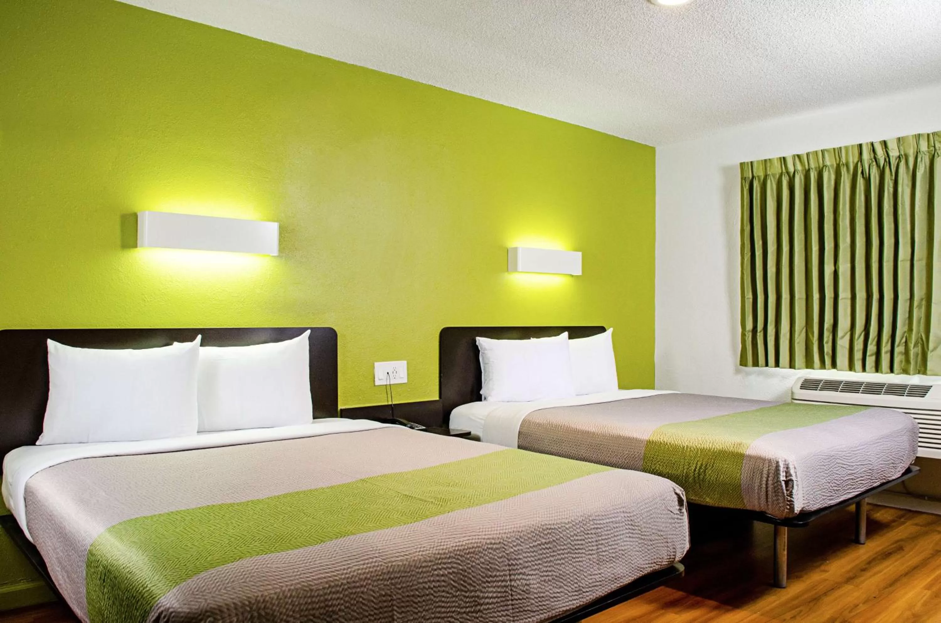 Queen Room with Two Queen Beds - single occupancy - Disability Access - Roll In Shower in Motel 6-Modesto, CA - Downtown