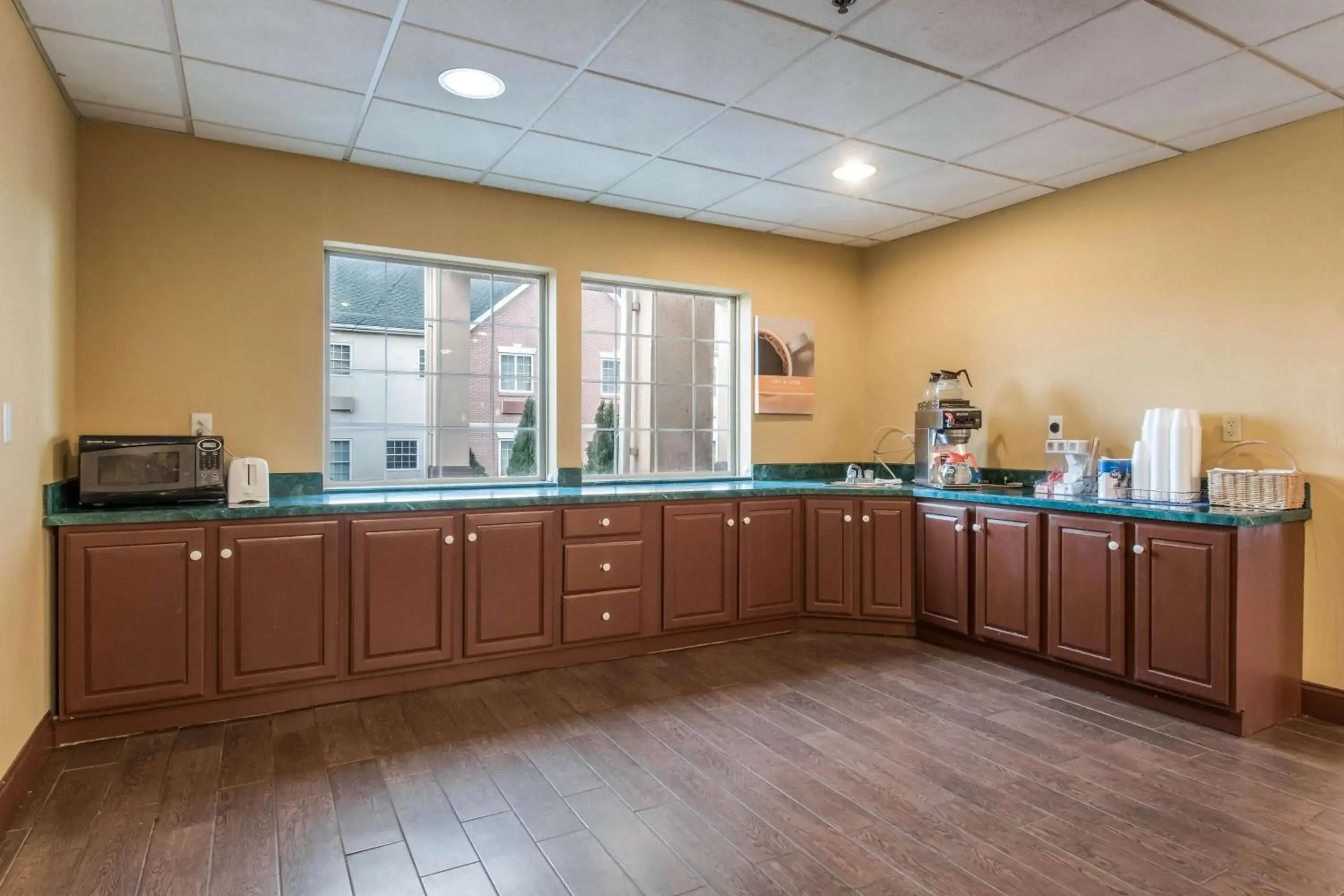 On site, Kitchen/Kitchenette in Motel 6-Harrisburg, PA - Hershey North On site, Kitchen/Kitchenette in Motel 6-Harrisburg, PA - Hershey North