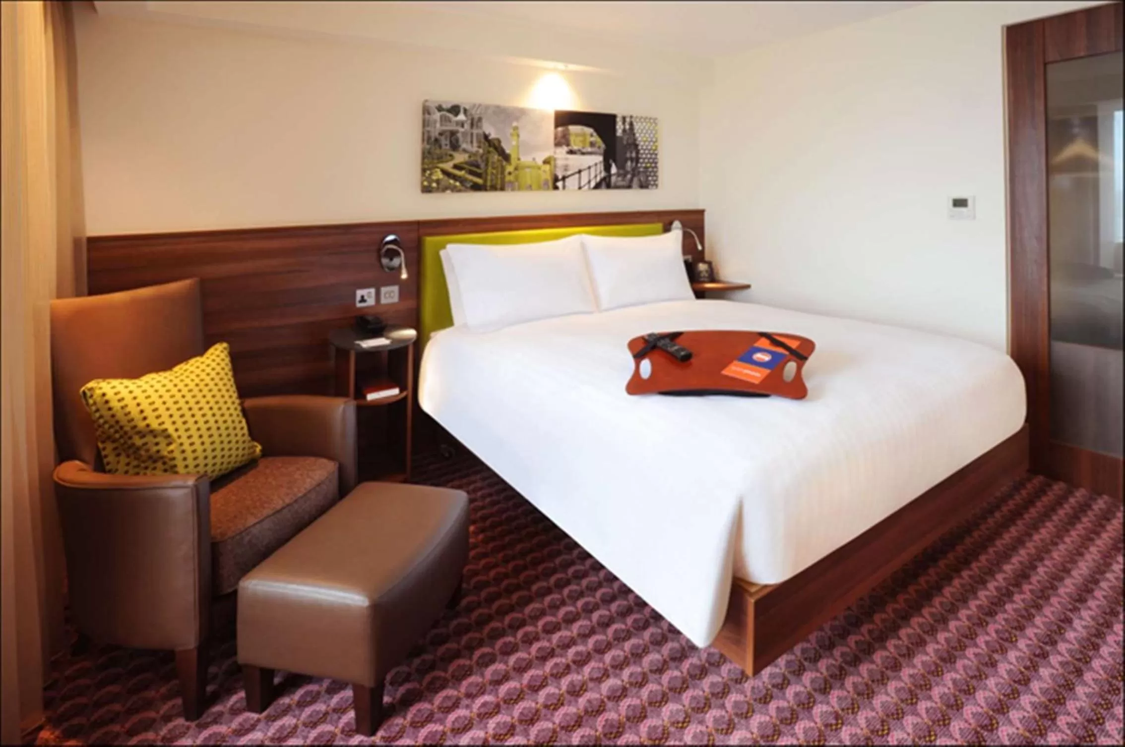Queen Room in Hampton by Hilton Birmingham Broad Street