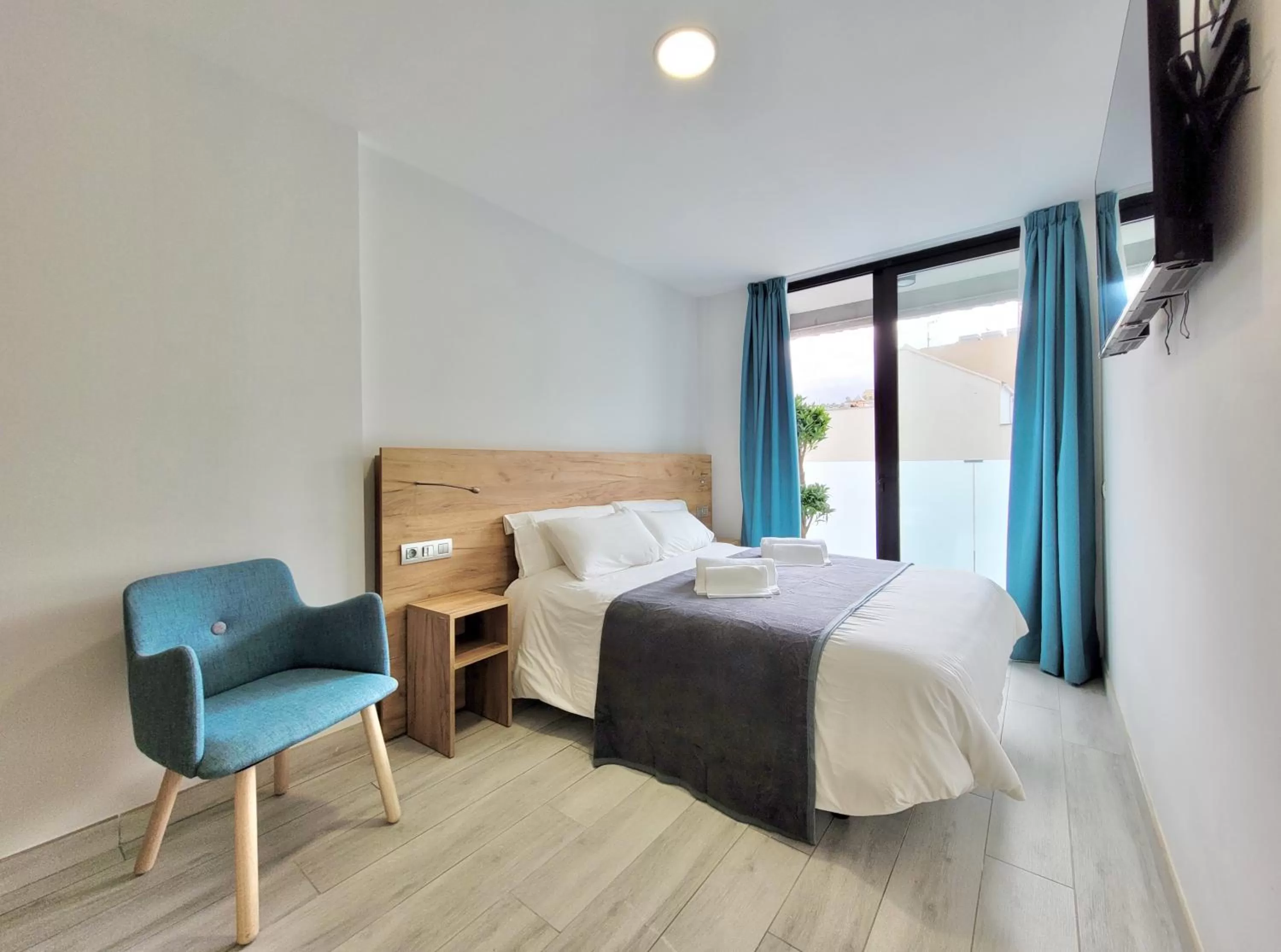 Triple Room with Balcony in Puerto Azul