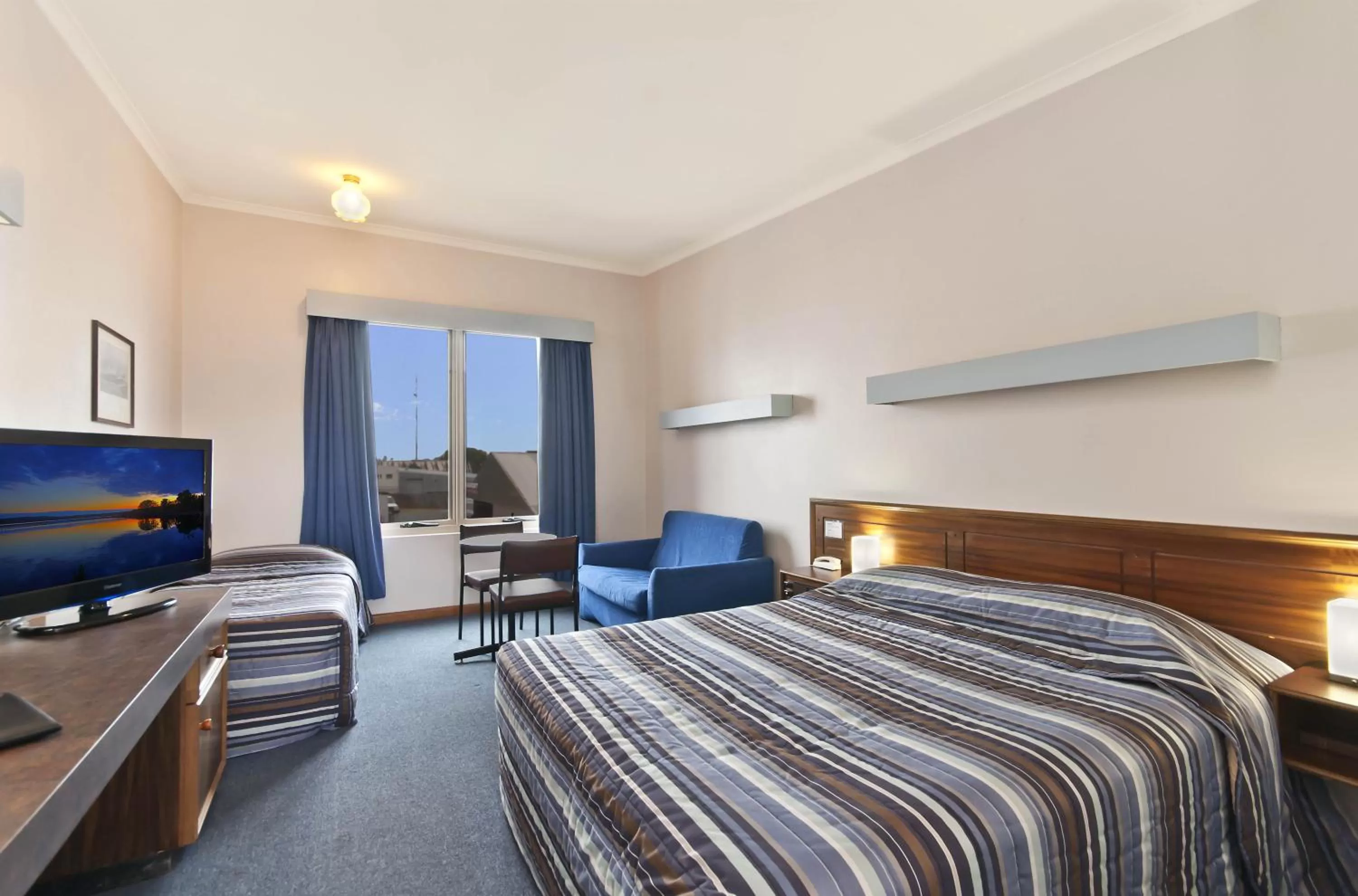 Standard Twin Room in William Dutton Motel