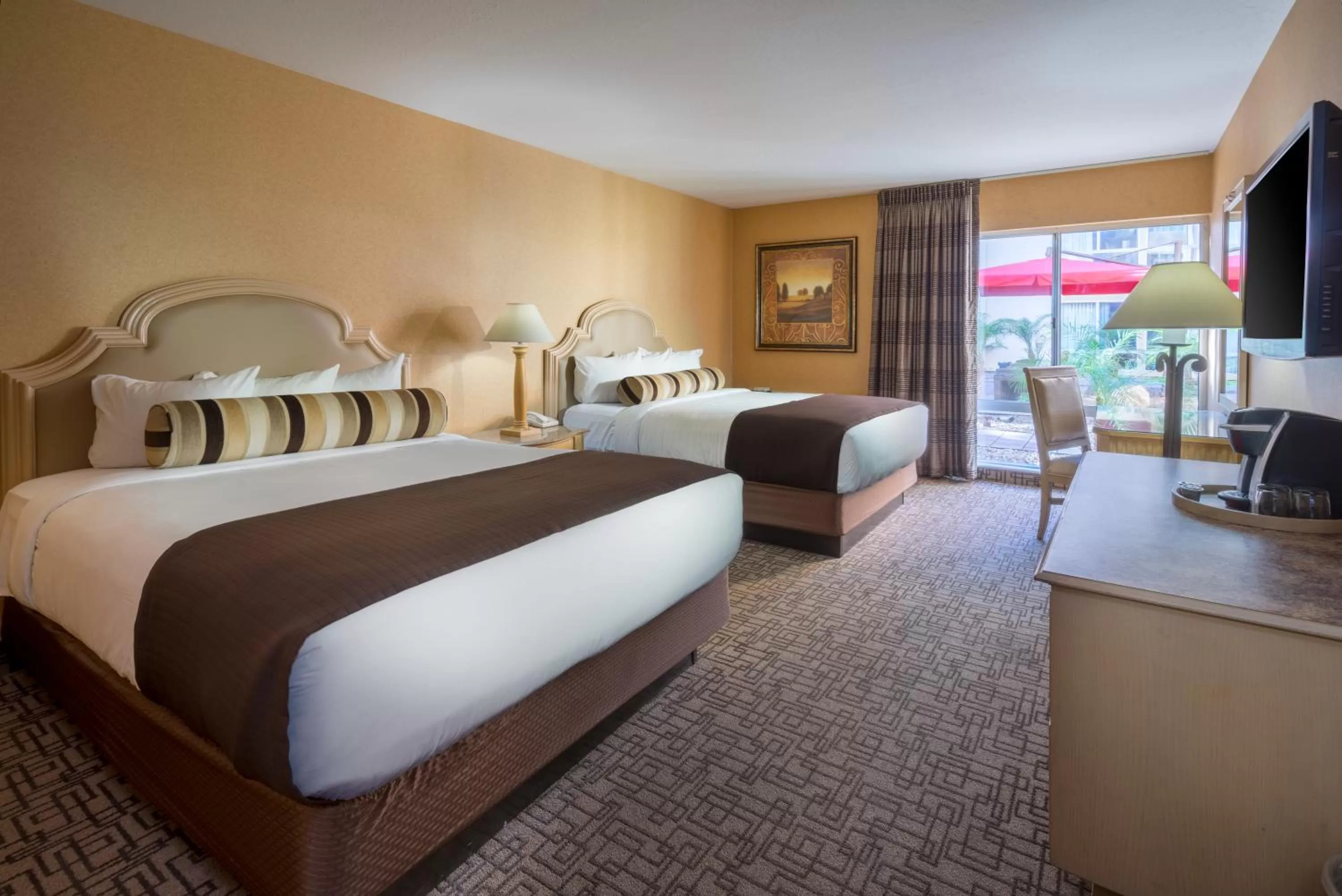 Standard 2 Queen Beds in Golden Nugget Laughlin