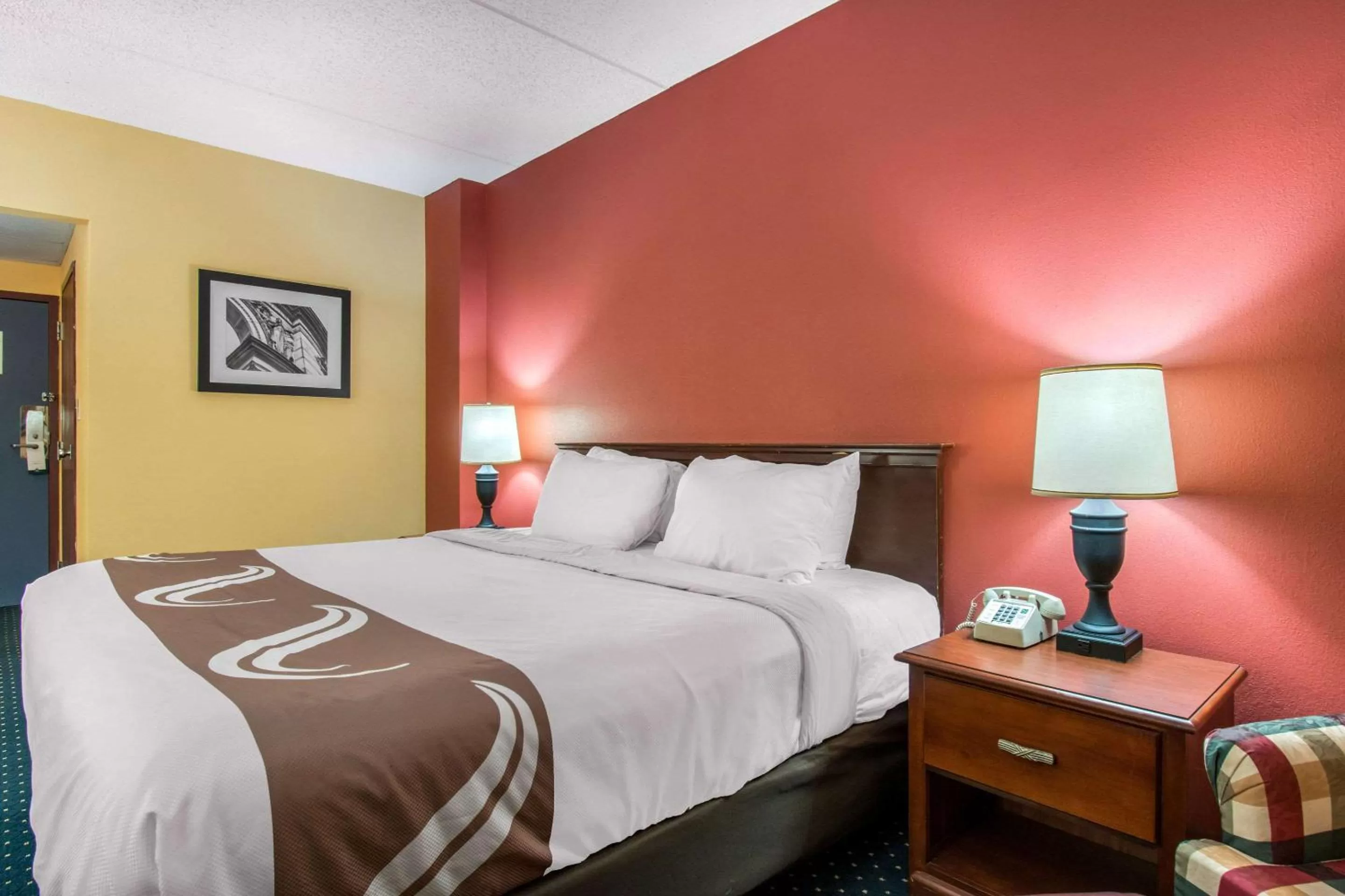 King Room - Accessible/Non-Smoking in Quality Inn Carlisle South