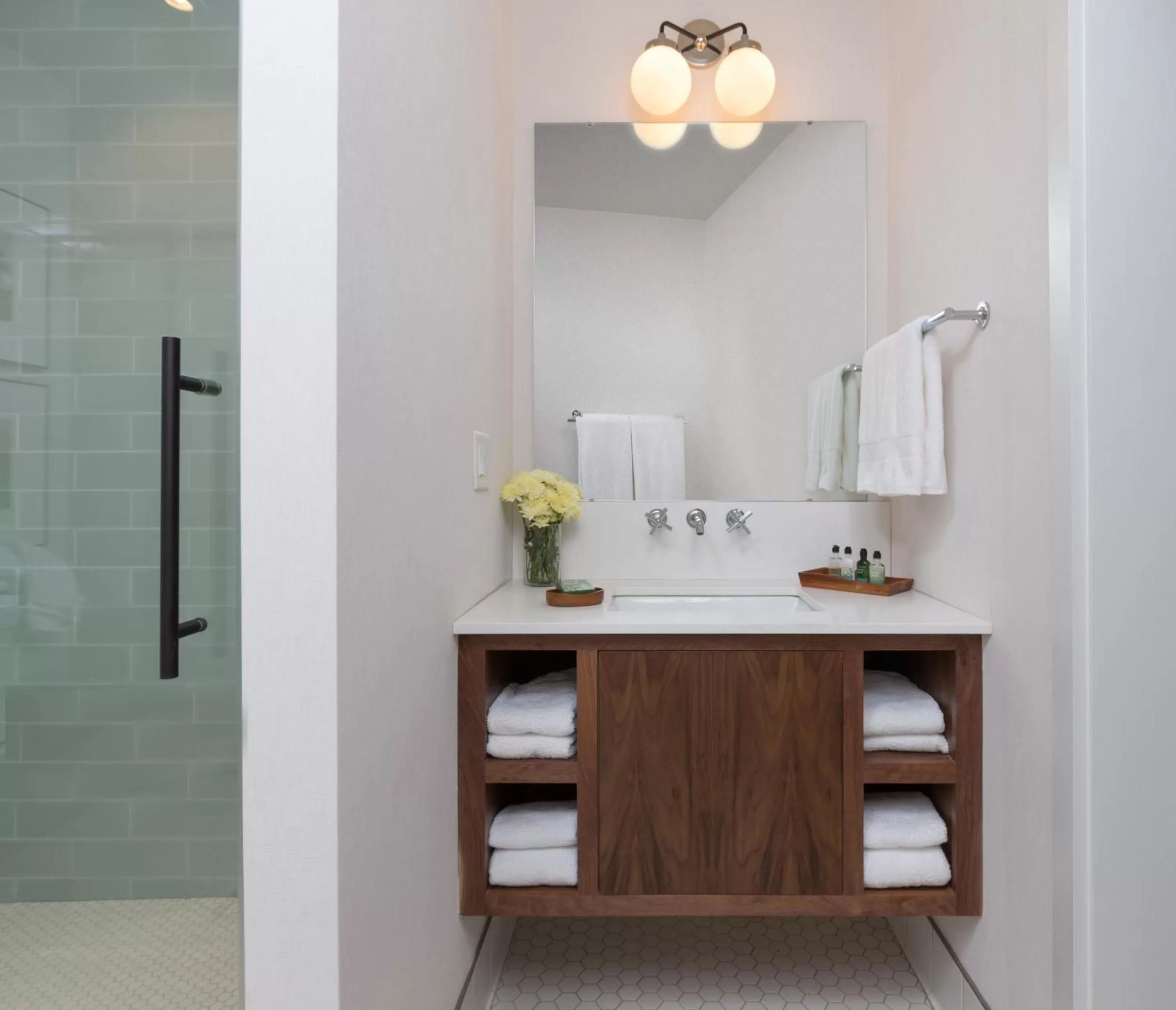 Double Room with Two Double Beds in The Ingleside Hotel