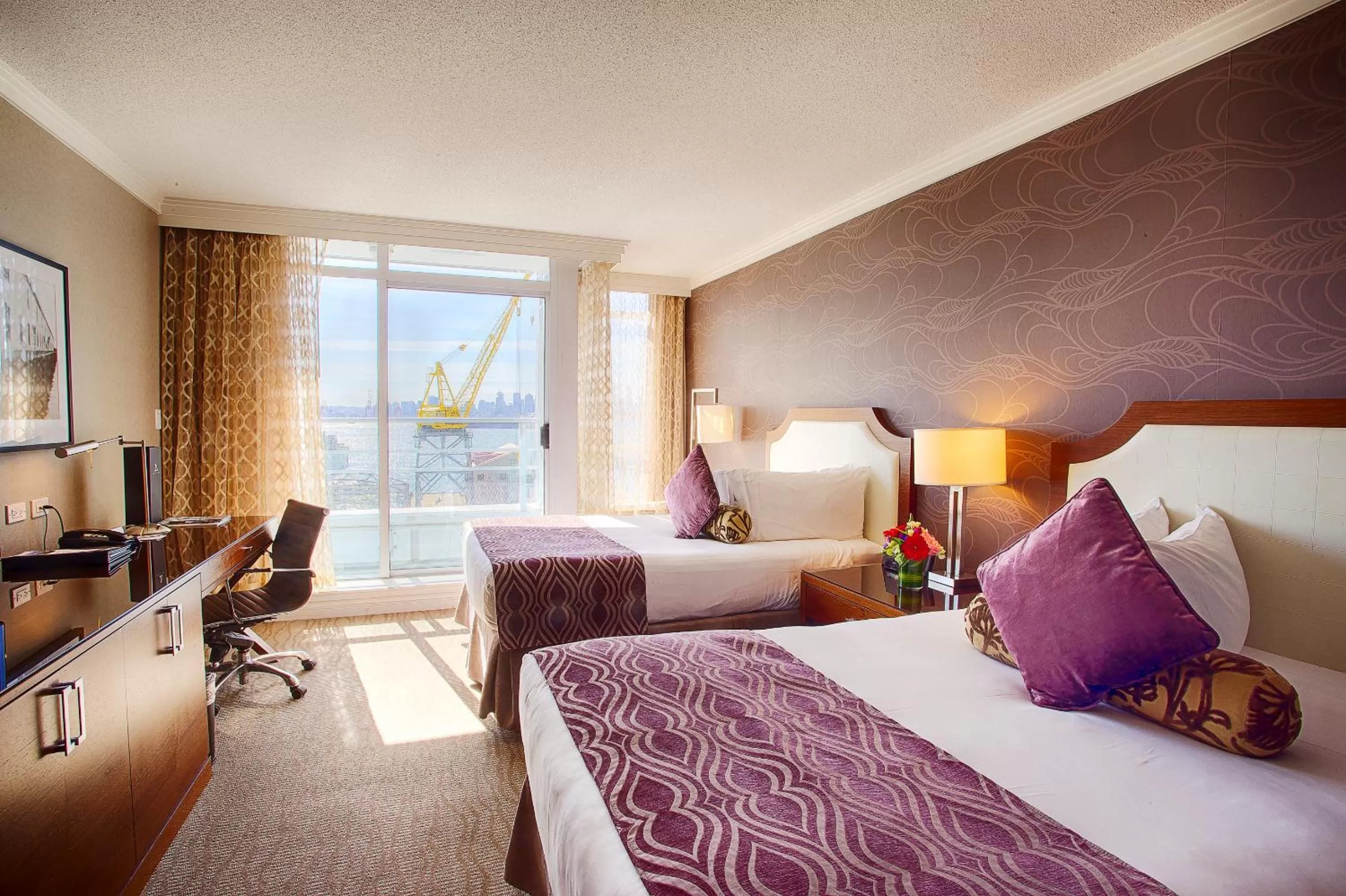Superior Double Room with Two Double Beds with Harbor View in Pinnacle Hotel at the Pier