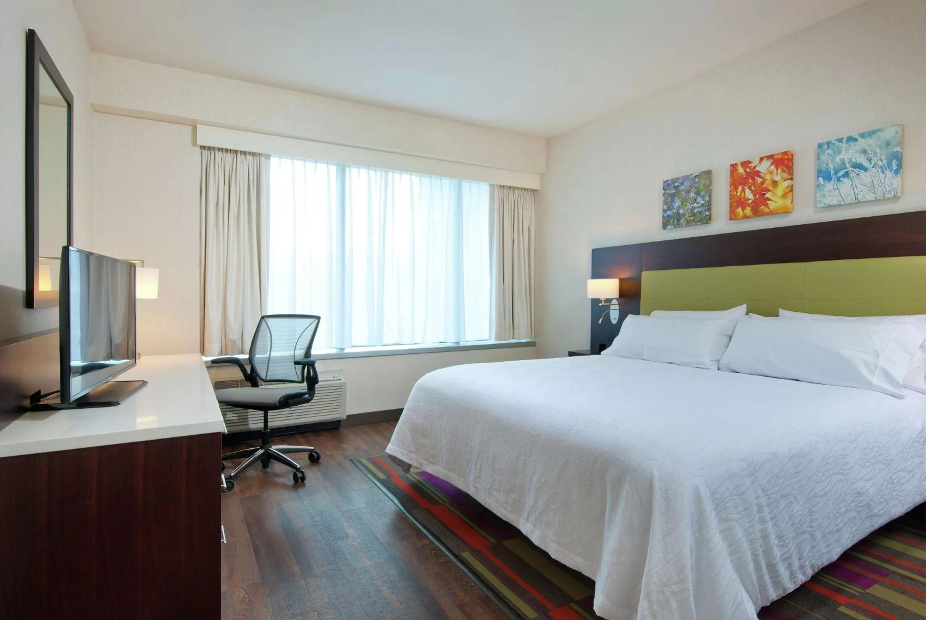 King Room in Hilton Garden Inn Pittsburgh Downtown