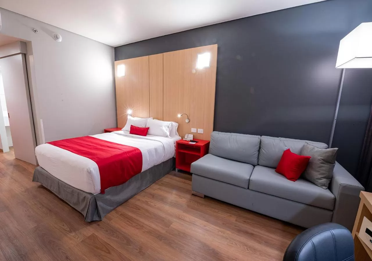 1 Queen Bed, Mobility Accessible Room, Roll-In Shower, Non-Smoking in Ramada Encore by Wyndham Guadalajara Aeropuerto