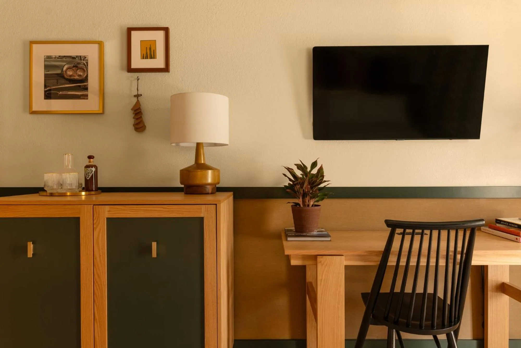 ADA Double Queen in Life House, Palm Springs