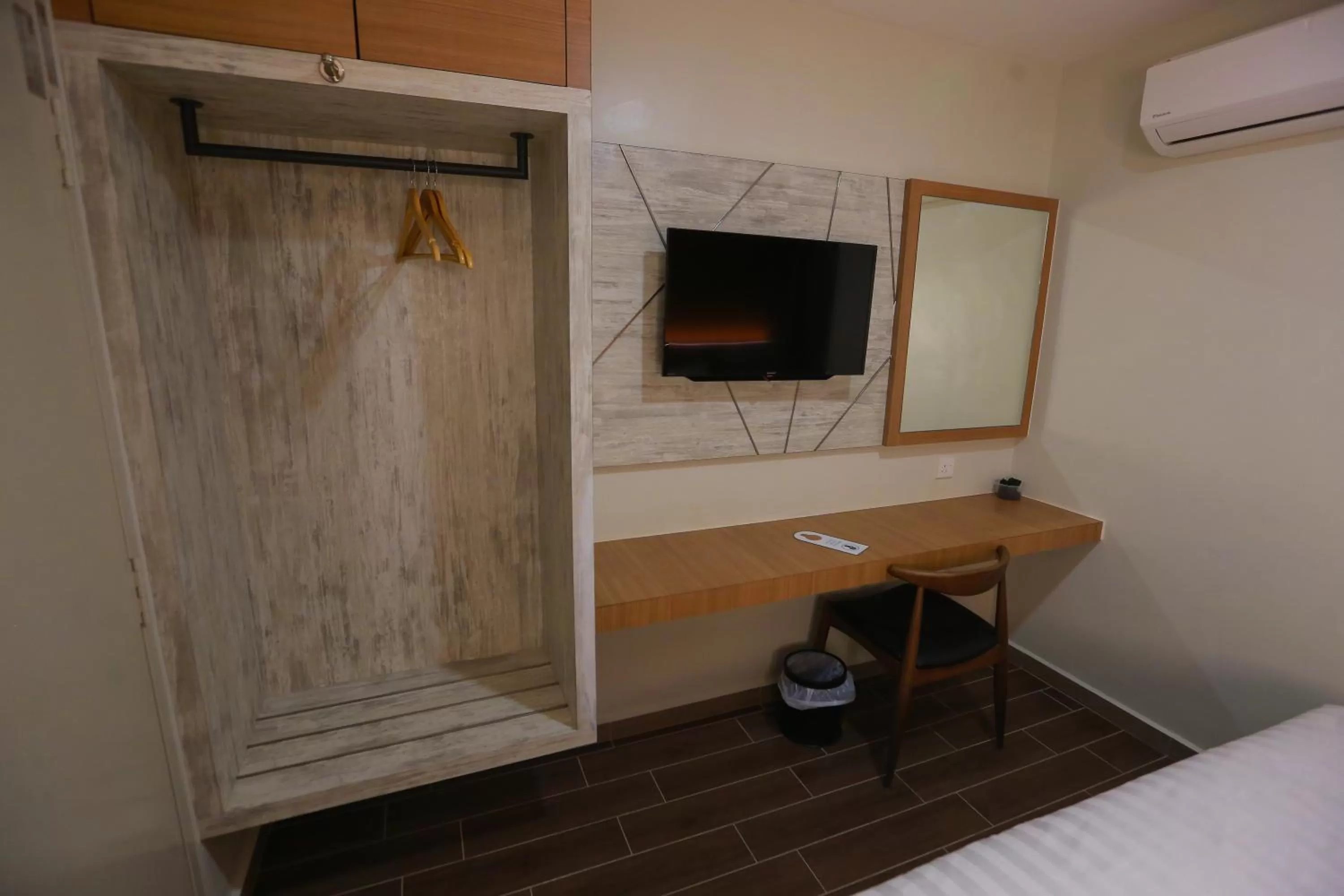 Deluxe King Room in Pantai Regal Hotel