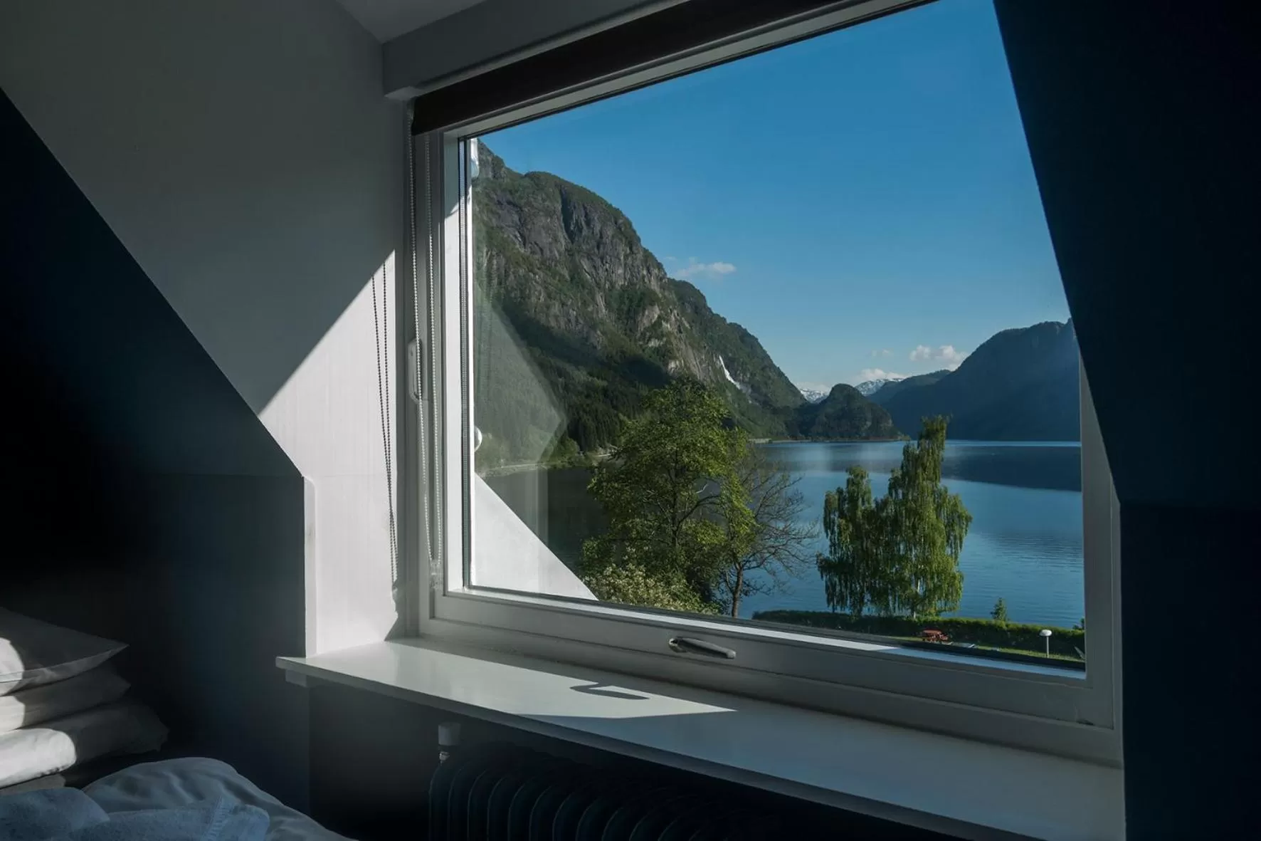 Small Twin Room - single occupancy in Trolltunga Hotel