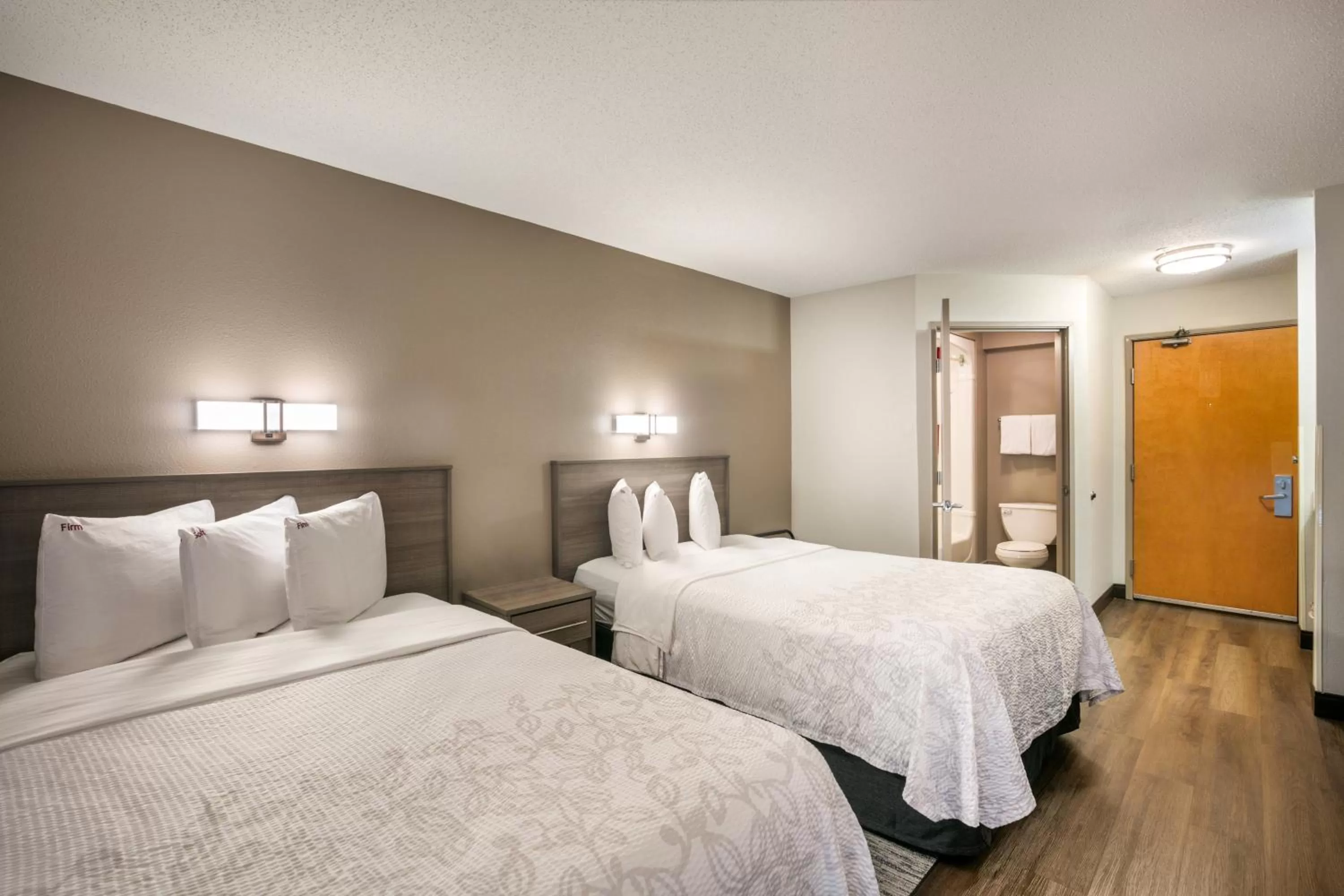 Deluxe Room with Two Double Beds Disability Access Roll-In Shower Smoke Free in Red Roof Inn PLUS+ Boston - Logan