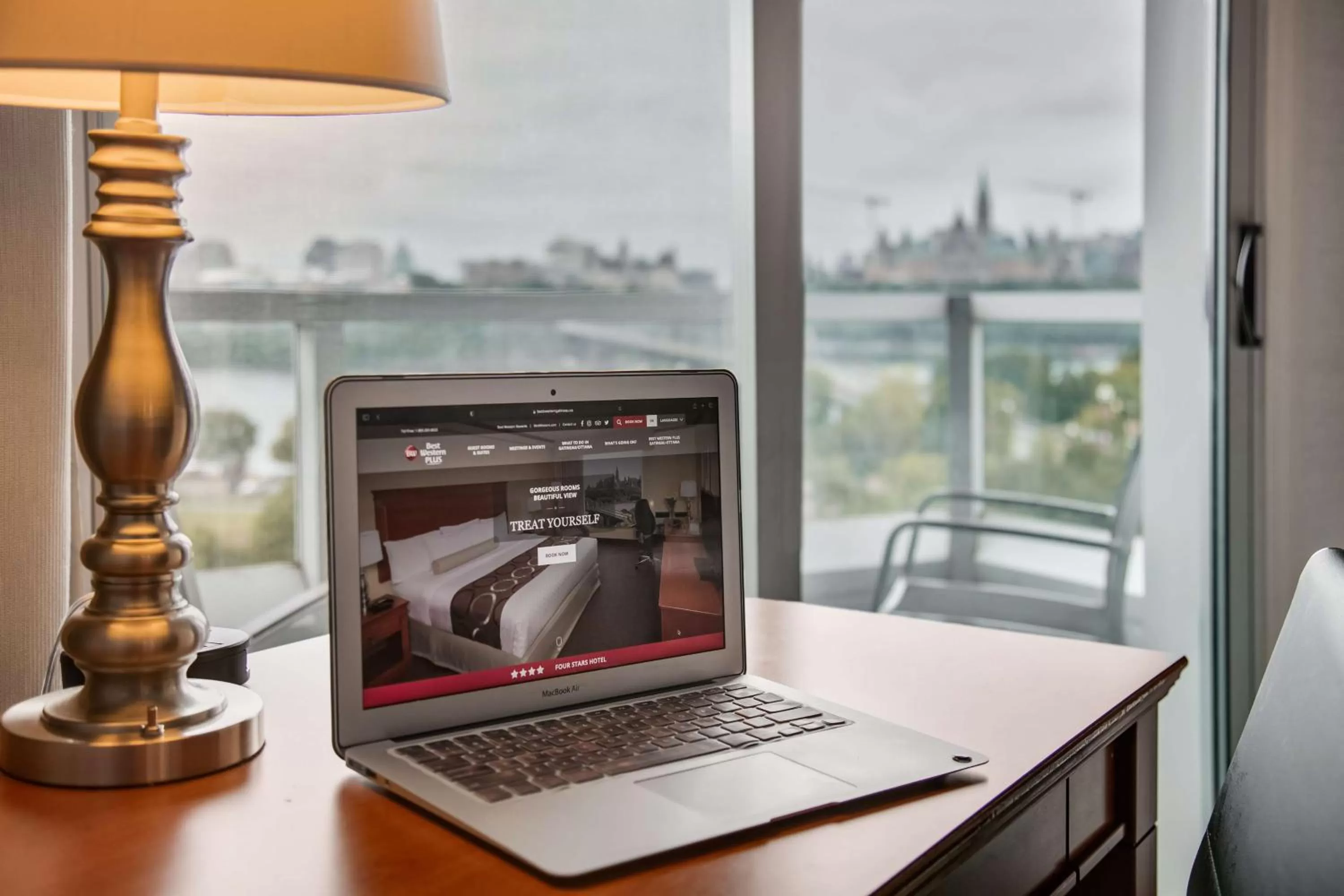 King Room in Best Western Plus Gatineau-Ottawa Downtown