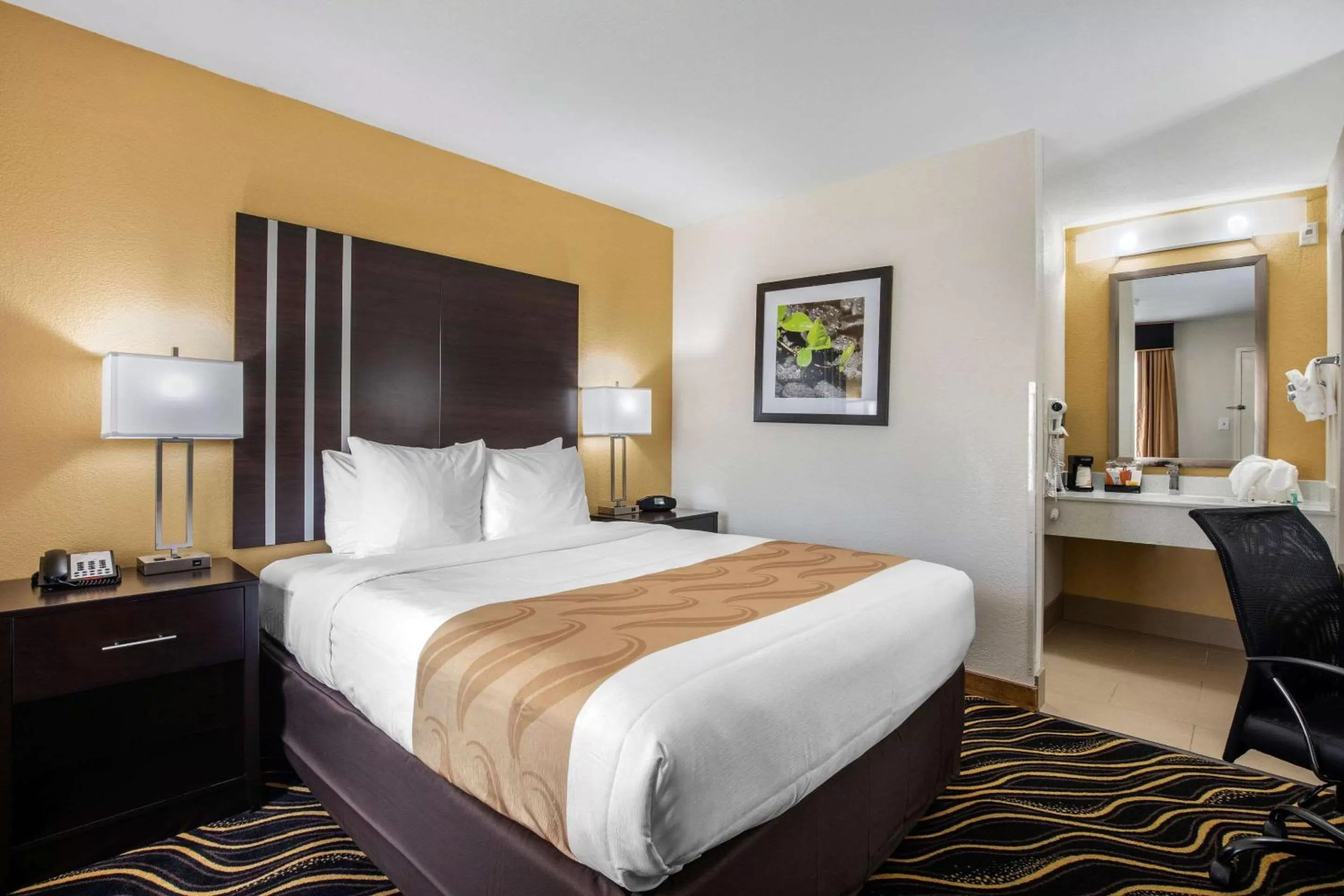 Standard Queen Room - Non-Smoking in Quality Inn West Fort Worth