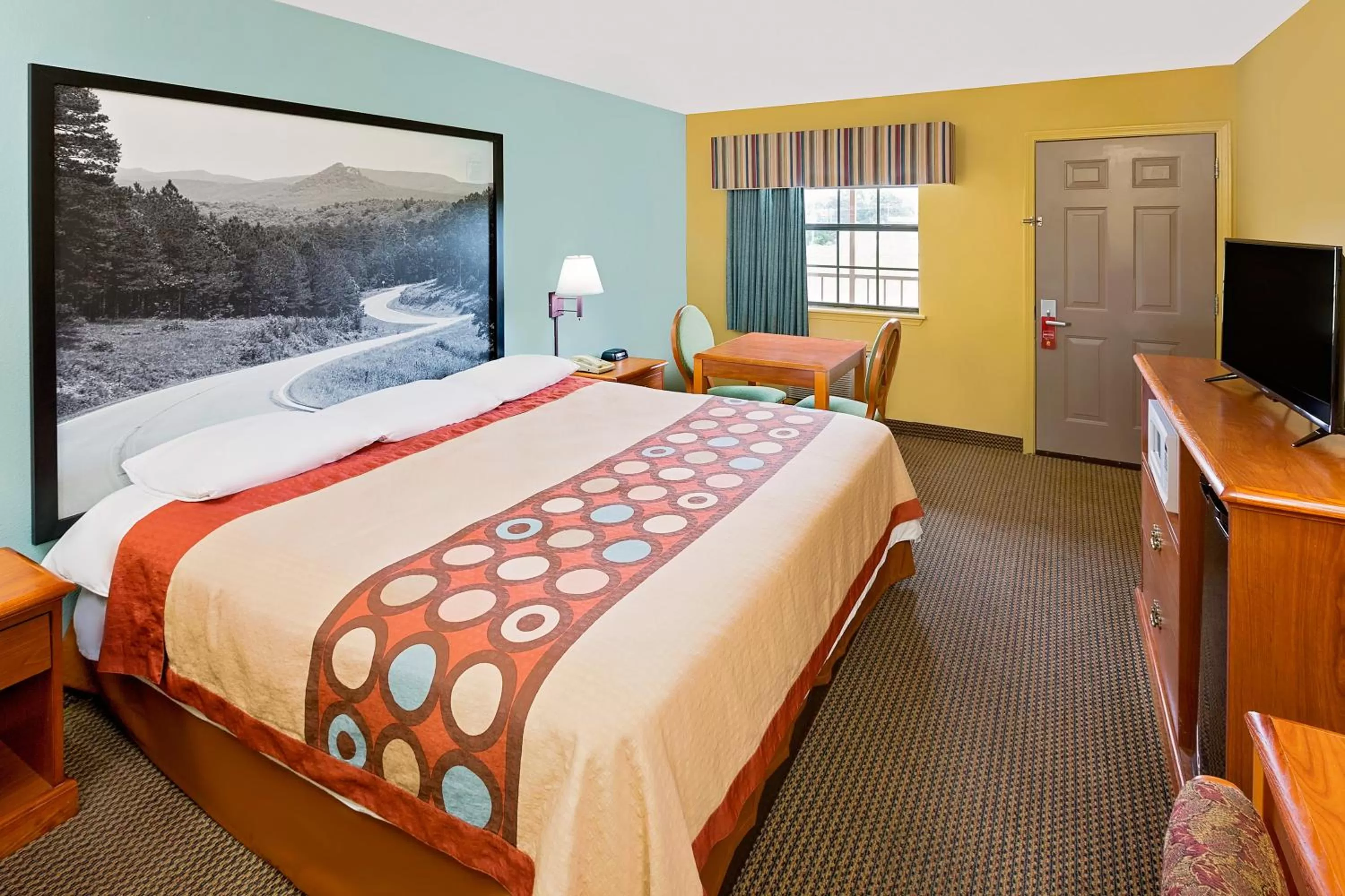 King Room - Mobility Access/Non-Smoking in Super 8 by Wyndham Hazen