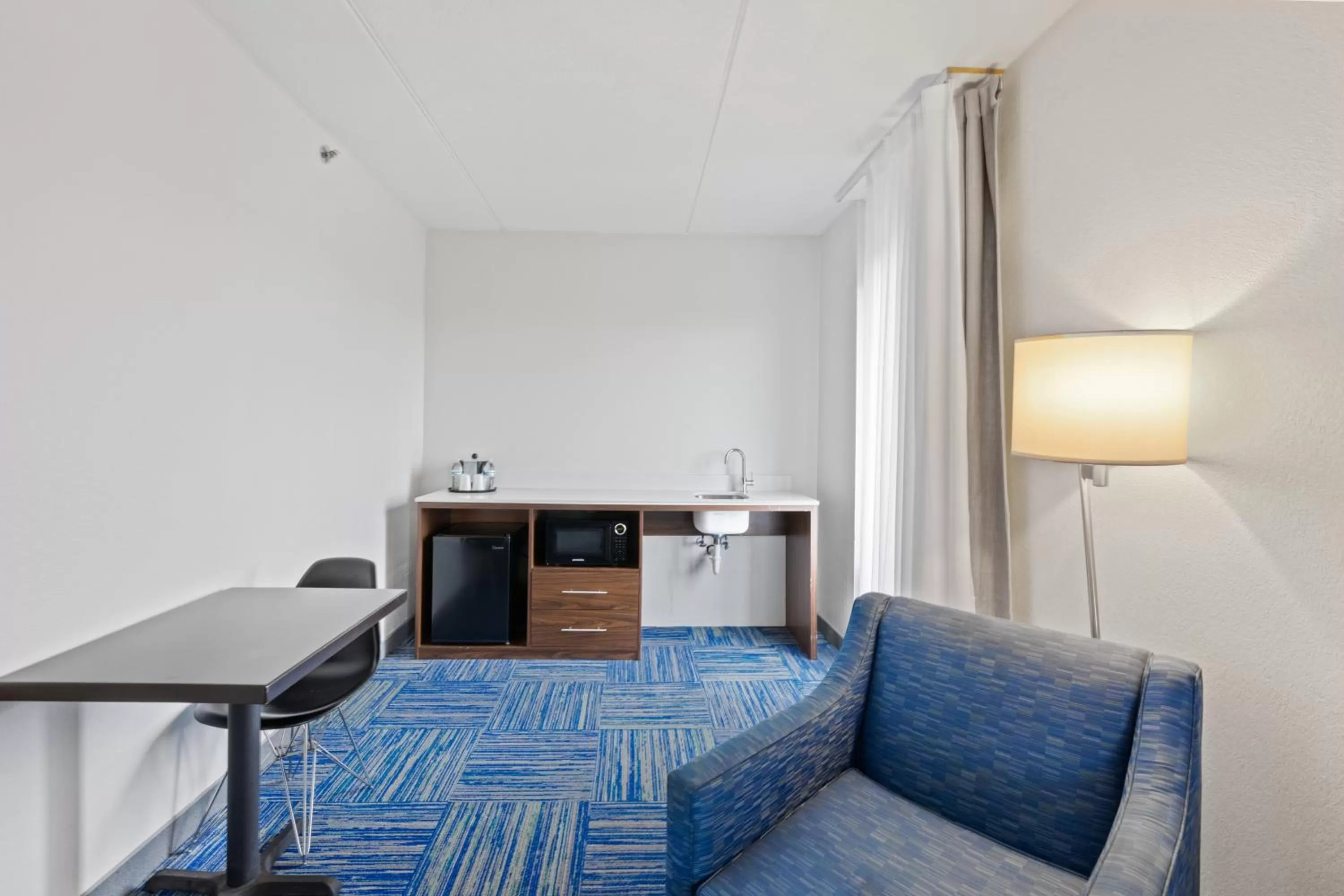 Superior King Suite - Non Smoking in Allentown Park Hotel, Ascend Hotel Collection