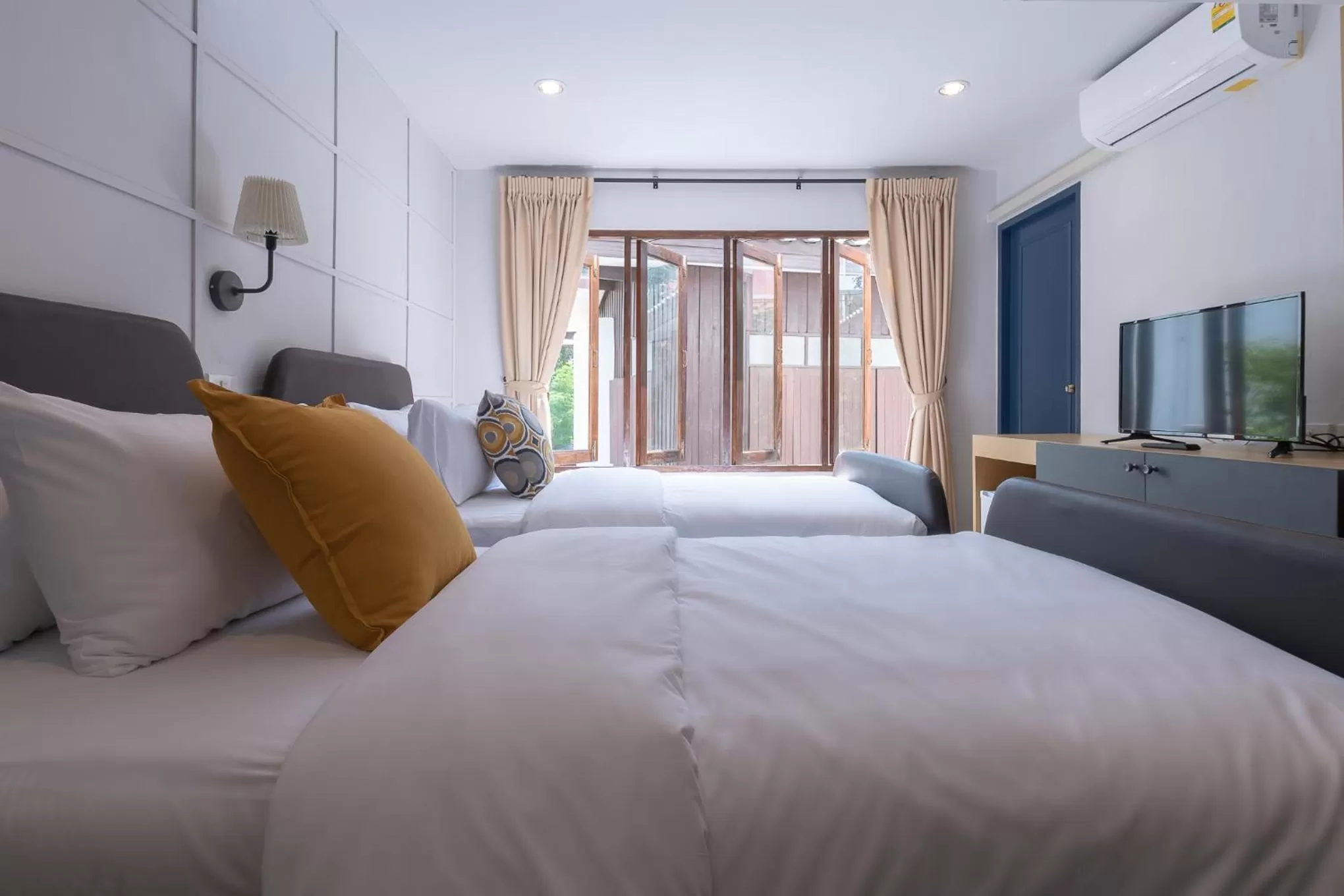 Twin Room in The Mellow Pillow Hotel @ Chiang Mai Gate