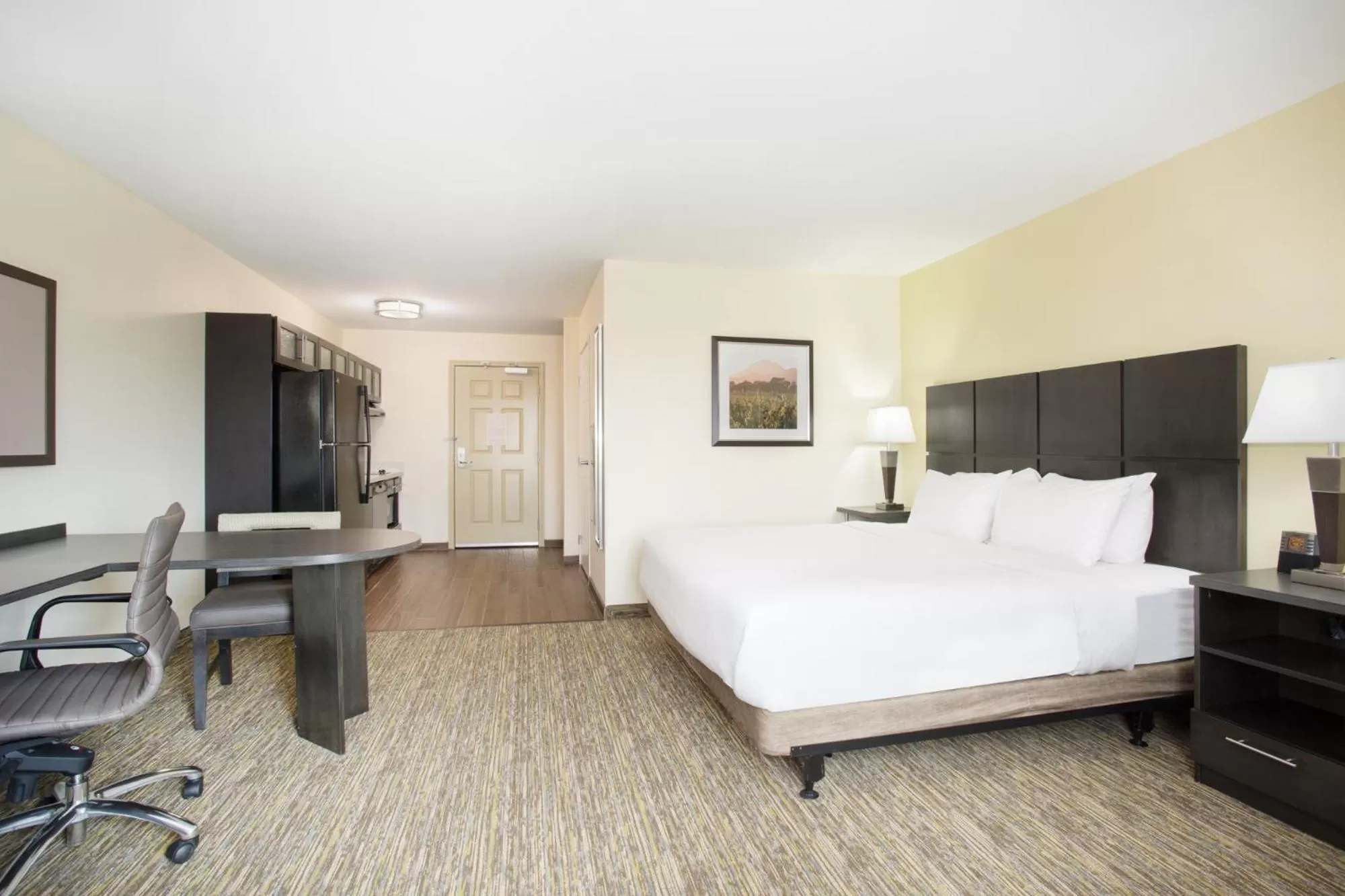 Studio King Suite with Tub - Communication Accessible in Candlewood Suites Longmont - Boulder Area by IHG