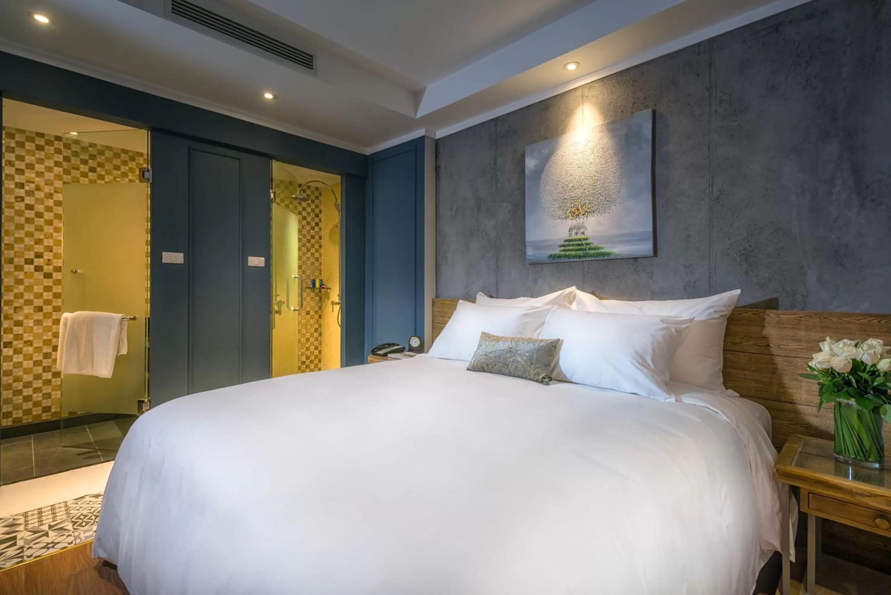 Deluxe Connecting Room in Bespoke Trendy Hotel Hanoi